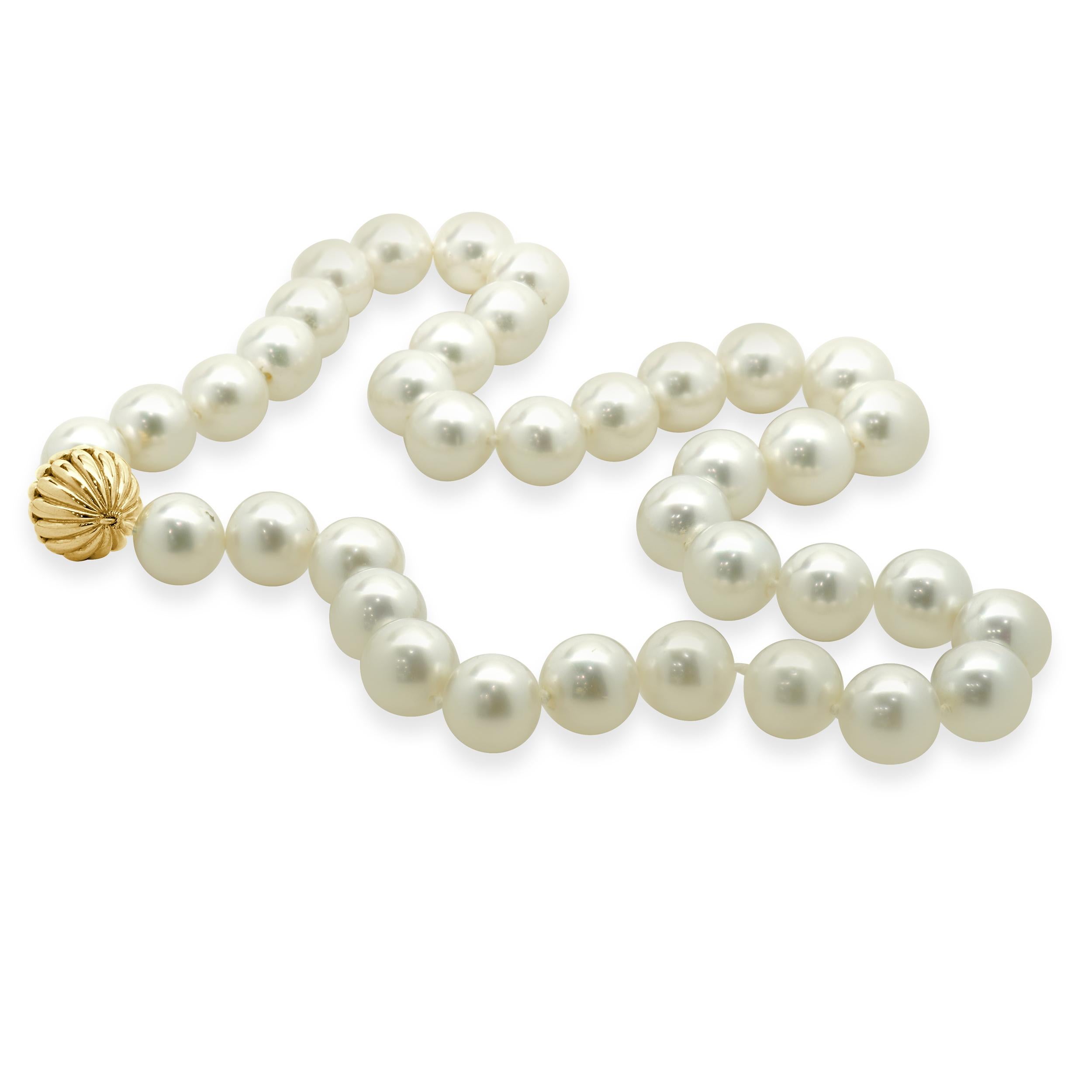 14 Karat Yellow Gold 10MM South Sea Pearl Necklace In Excellent Condition For Sale In Scottsdale, AZ