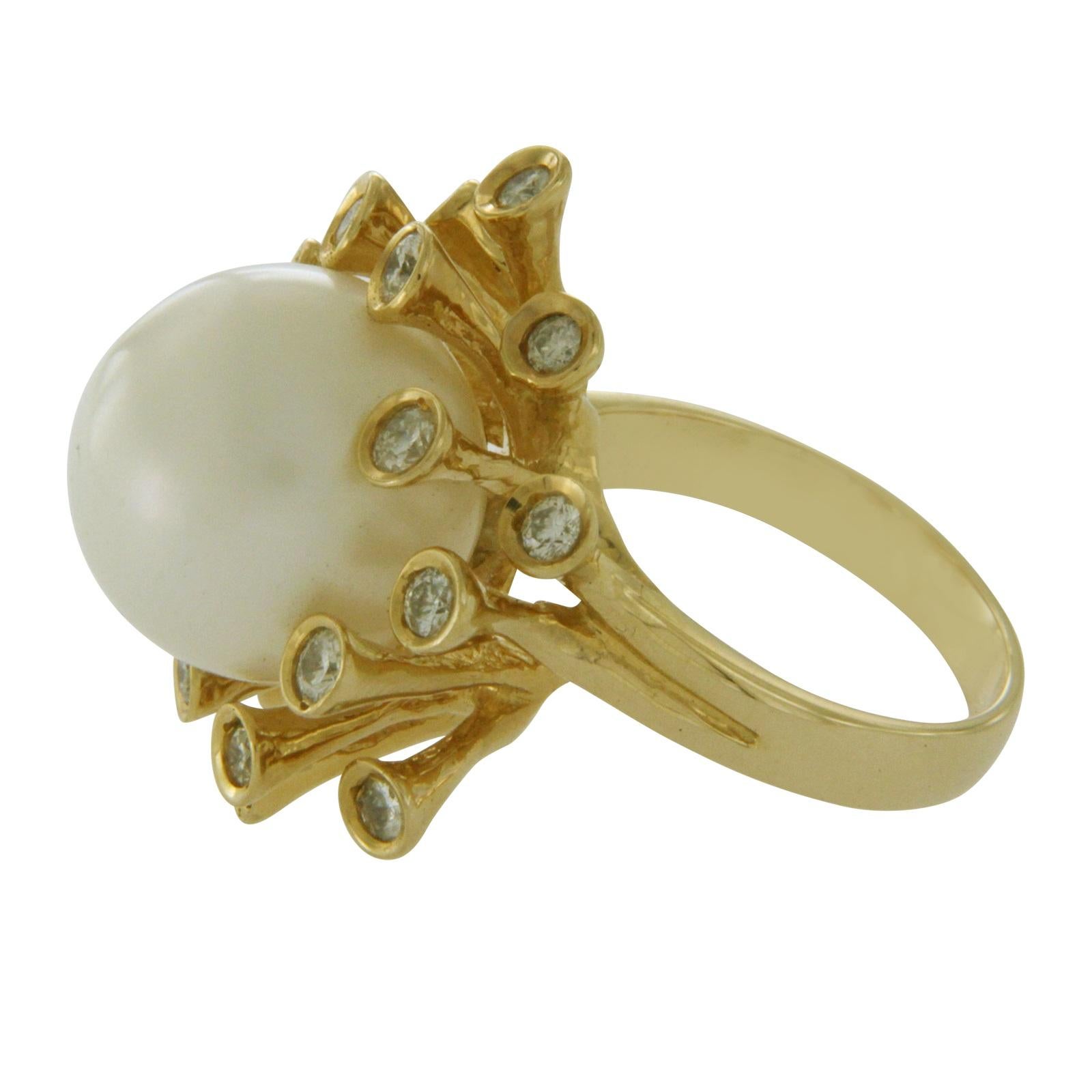 Women's 14 Karat Yellow Gold 1.10 Carat Diamonds South Sea Pearl Cocktail Ring For Sale