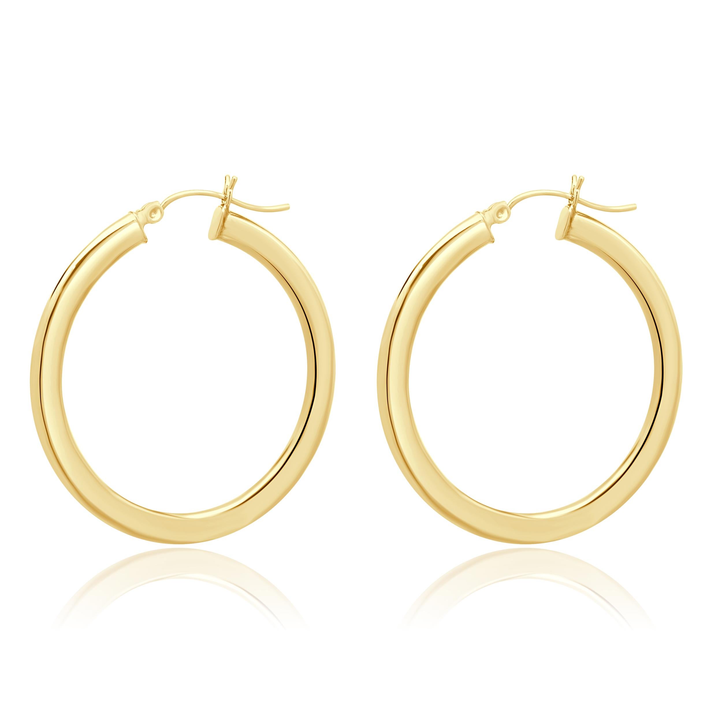 Material: oro amarillo de 14 quilates
Dimensiones: los pendientes miden aproximadamente 2,5 cm de diámetro
Peso: 3.90 gramos
