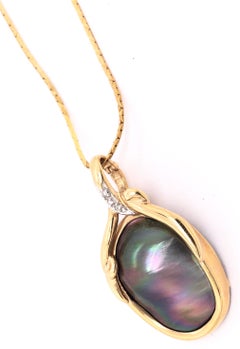 14 Karat Yellow Gold Necklace with Cultured Pearl and Diamond Pendant