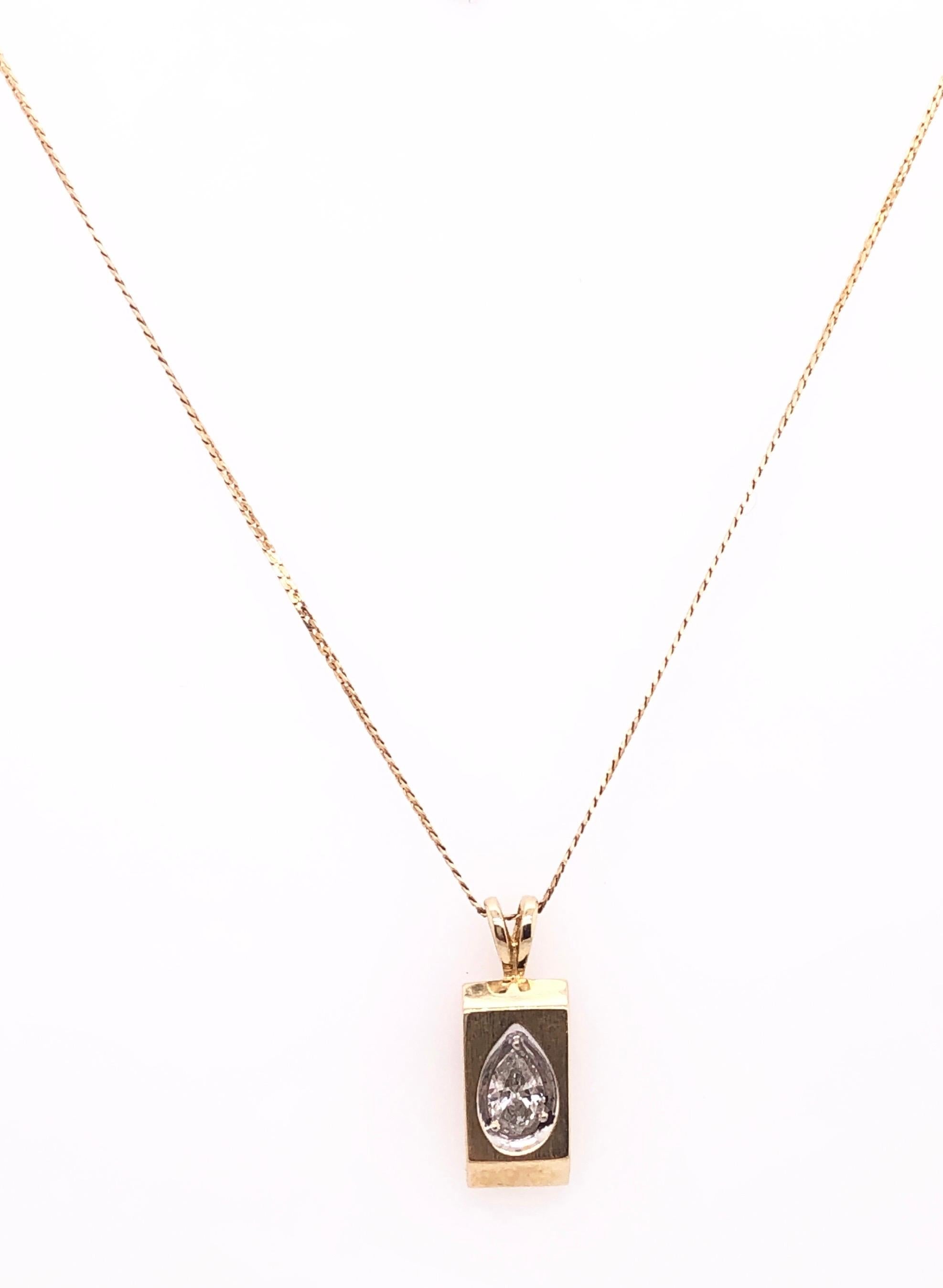 14 Karat Yellow Gold 16 Inch Pendant Necklace with center stone.
3.03 grams total weight.