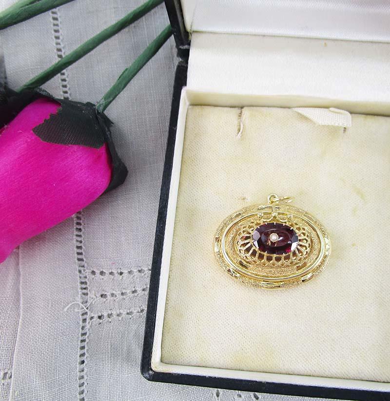14 Karat Yellow Gold 1880 Victorian Red Garnet and Pearl Pendant In Excellent Condition In Lexington, KY