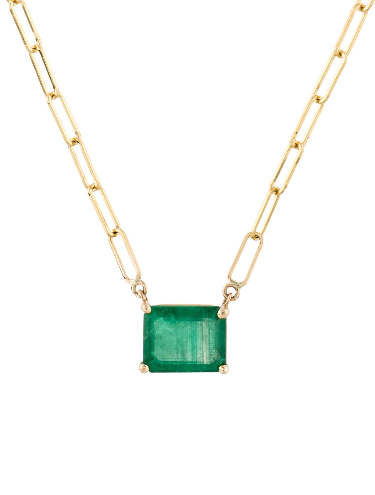 Contemporary 14 Karat Yellow Gold 2 Carat Green Emerald Paperclip Necklace For Sale