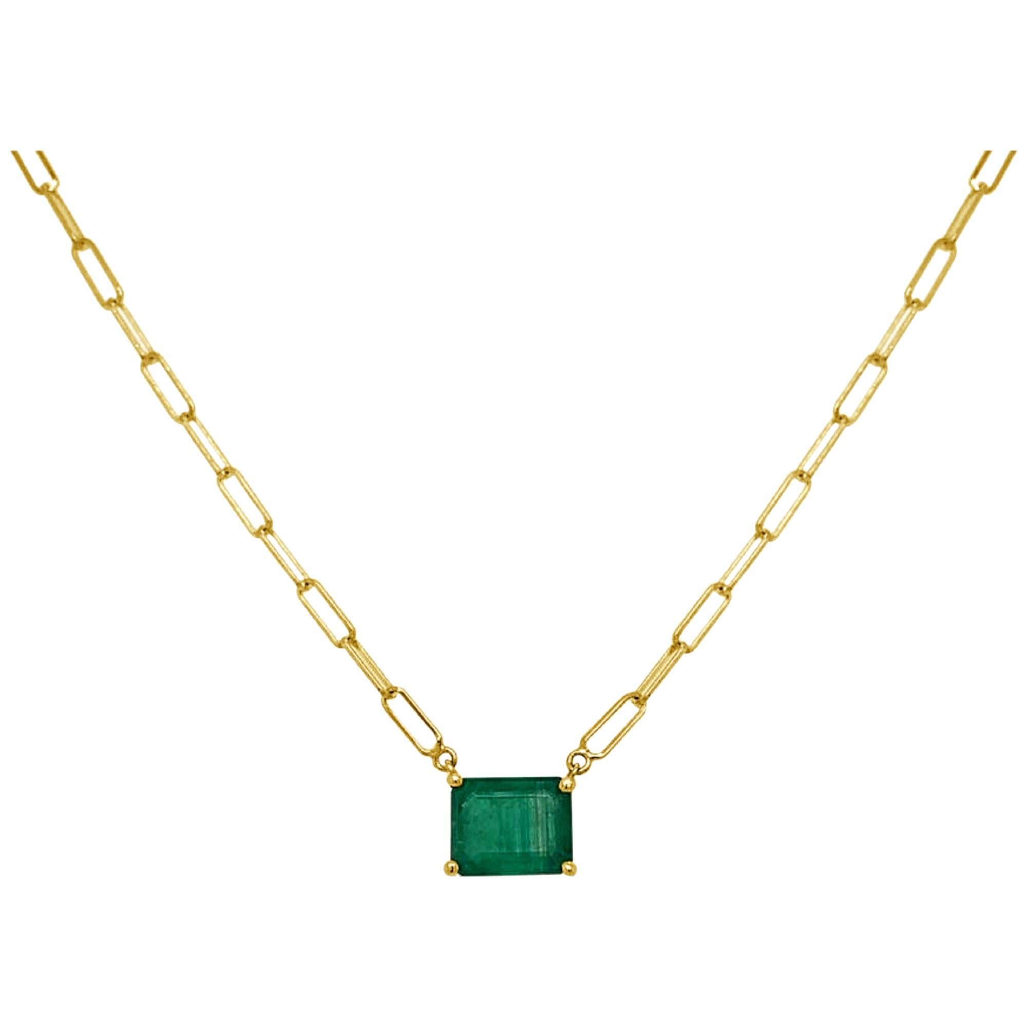 14 Karat Yellow Gold 2 Carat Green Emerald Paperclip Necklace For Sale