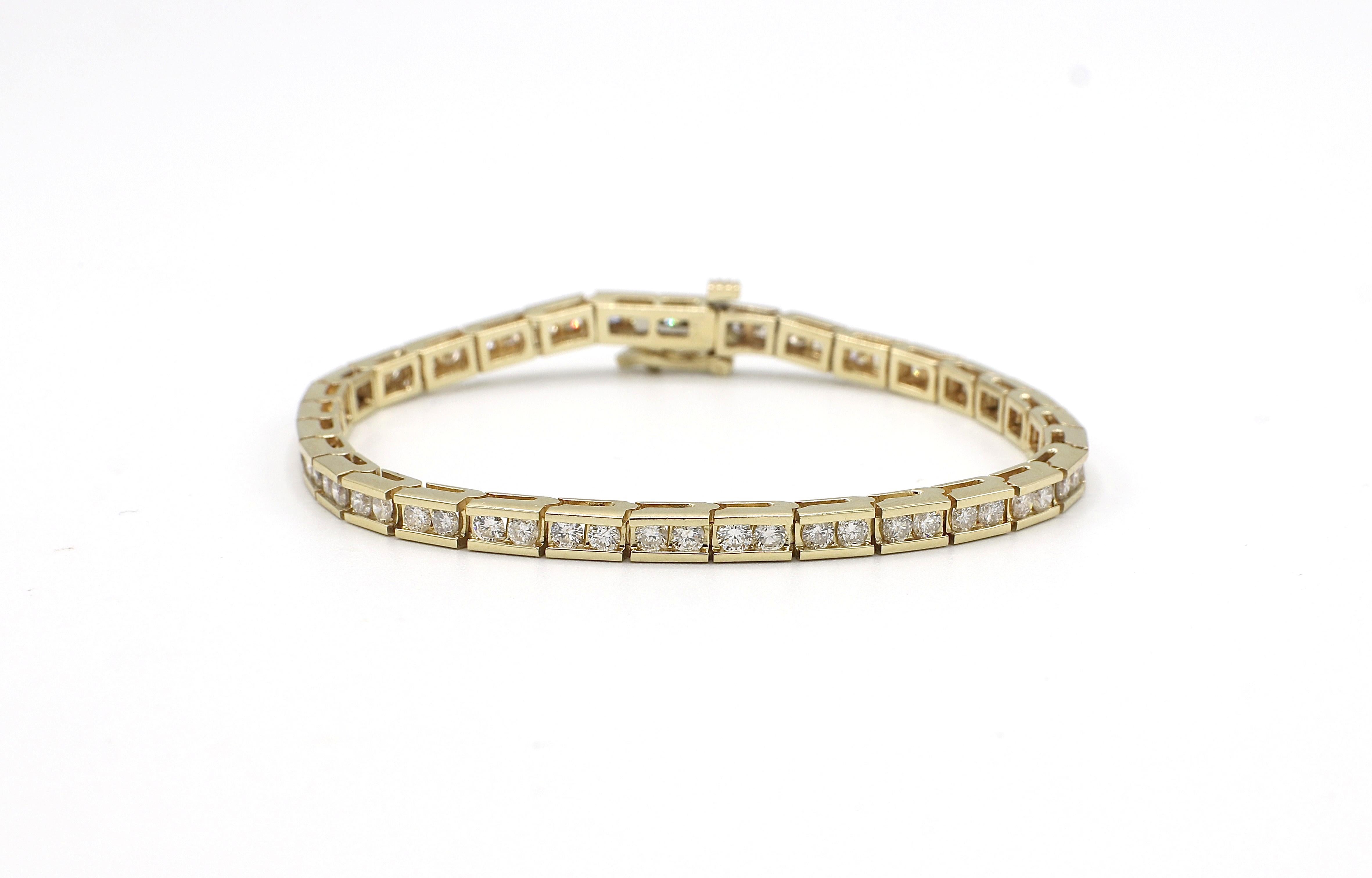 Round Cut 14 Karat Yellow Gold 3 Carat Diamond Tennis Bracelet