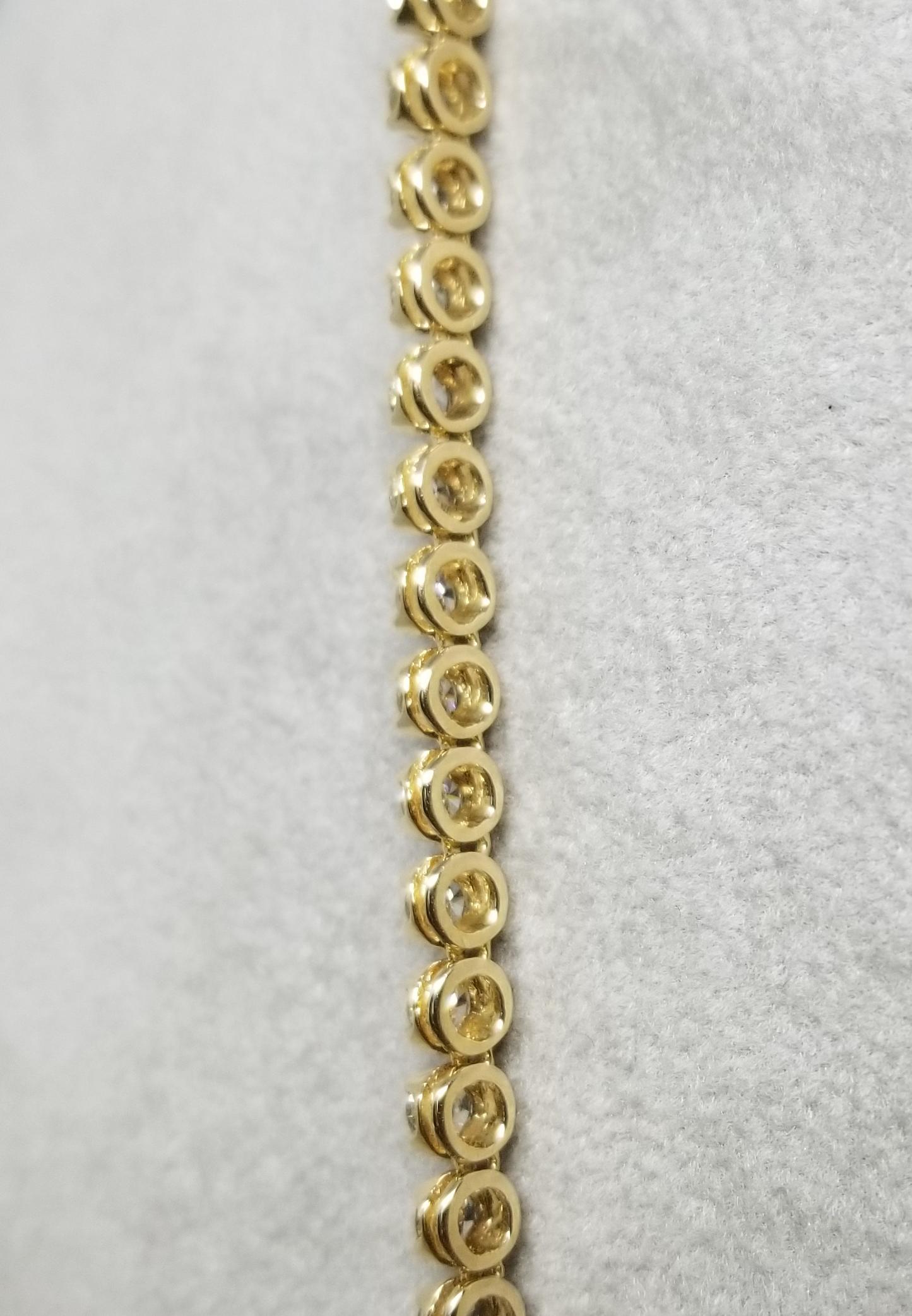14 Karat Yellow Gold 4 Prong Diamond Necklace 11.41 Carat For Sale 1