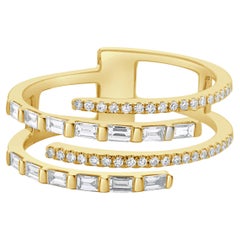 Anillo de oro amarillo de 14 quilates con 4 filas de diamantes redondos y baguette