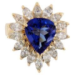 14 Karat Yellow Gold 4.00 Carat Tanzanite and 2.00 Cttw. Diamond Cocktail Ring