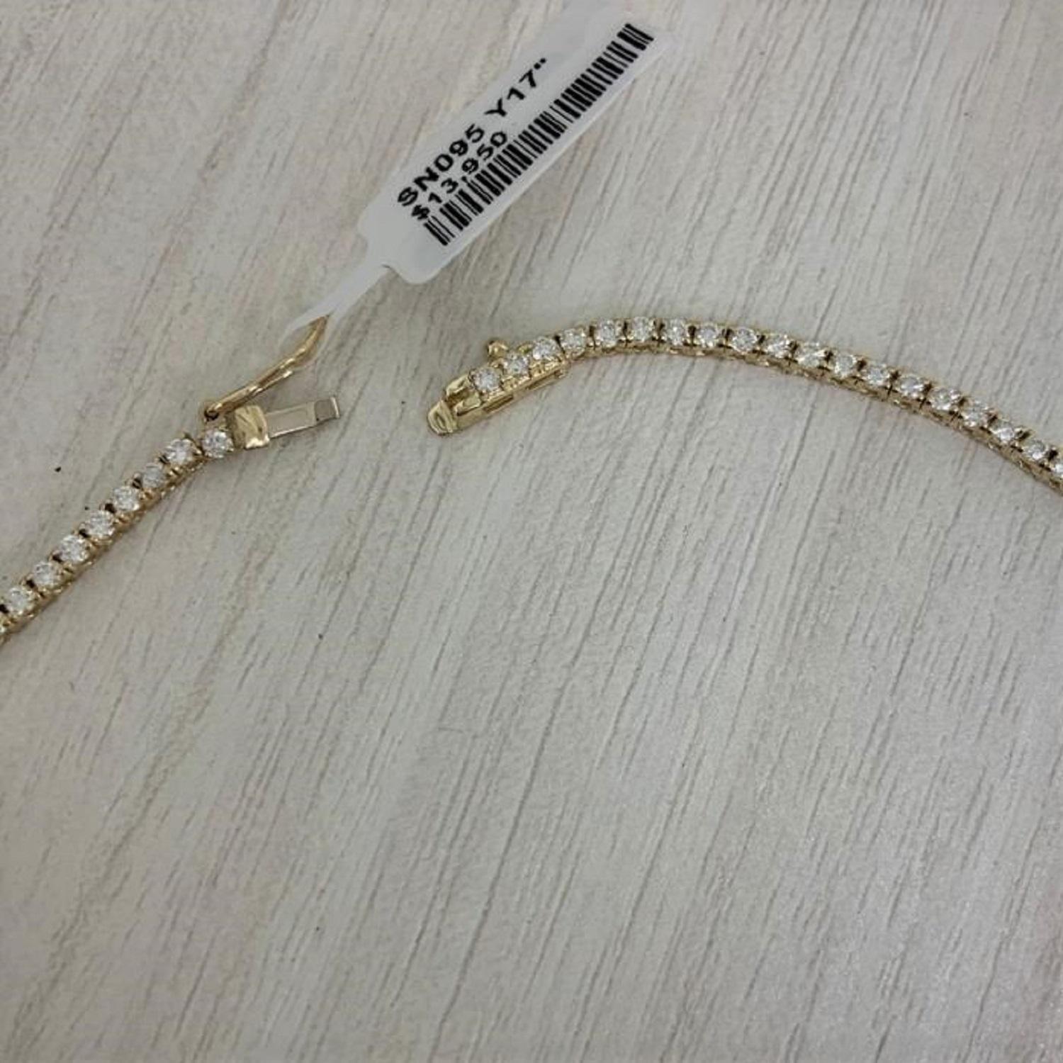 Contemporary 14 Karat Yellow Gold 4.50 Carat Diamond Tennis Necklace For Sale