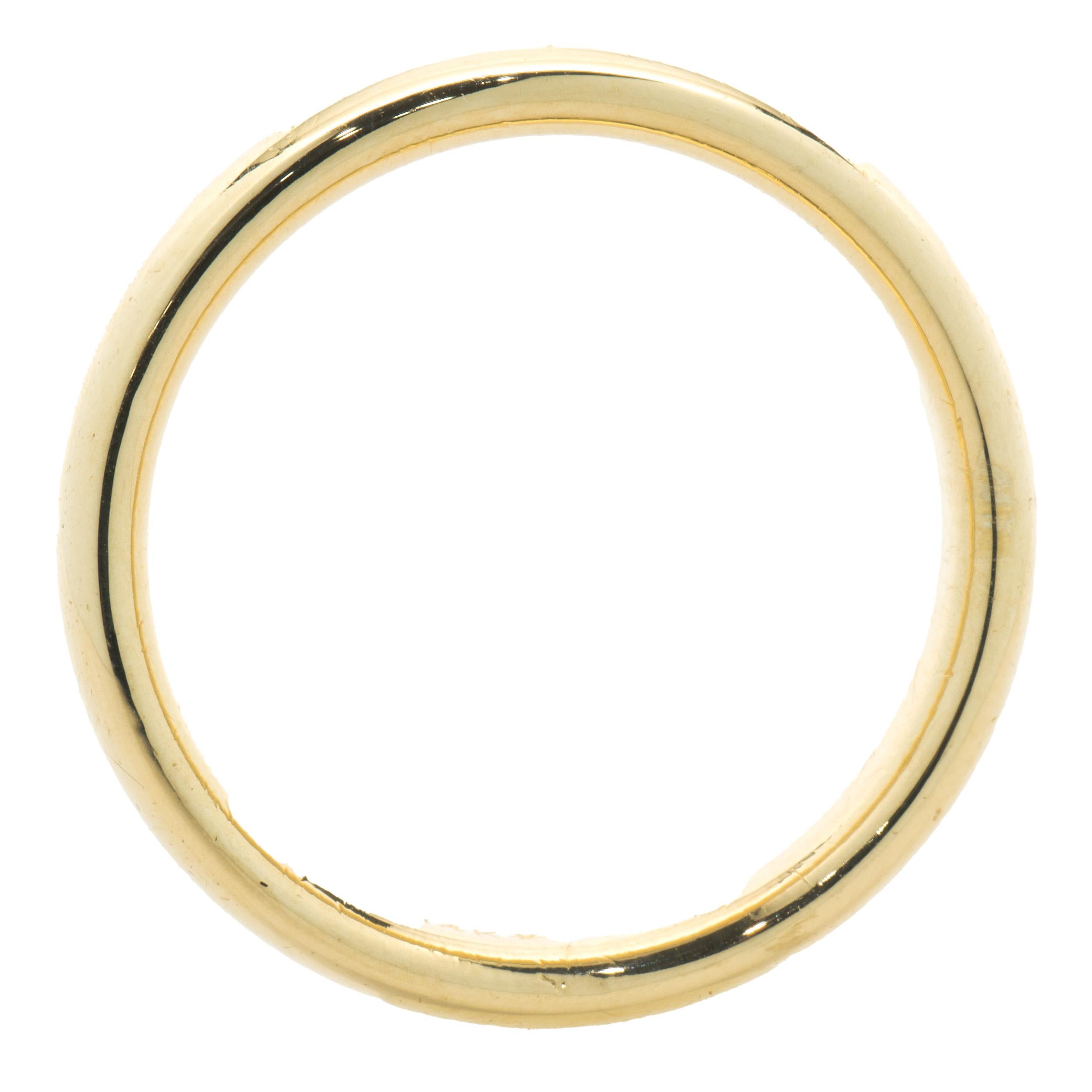 14 Karat Yellow Gold 4MM Band In Excellent Condition For Sale In Scottsdale, AZ