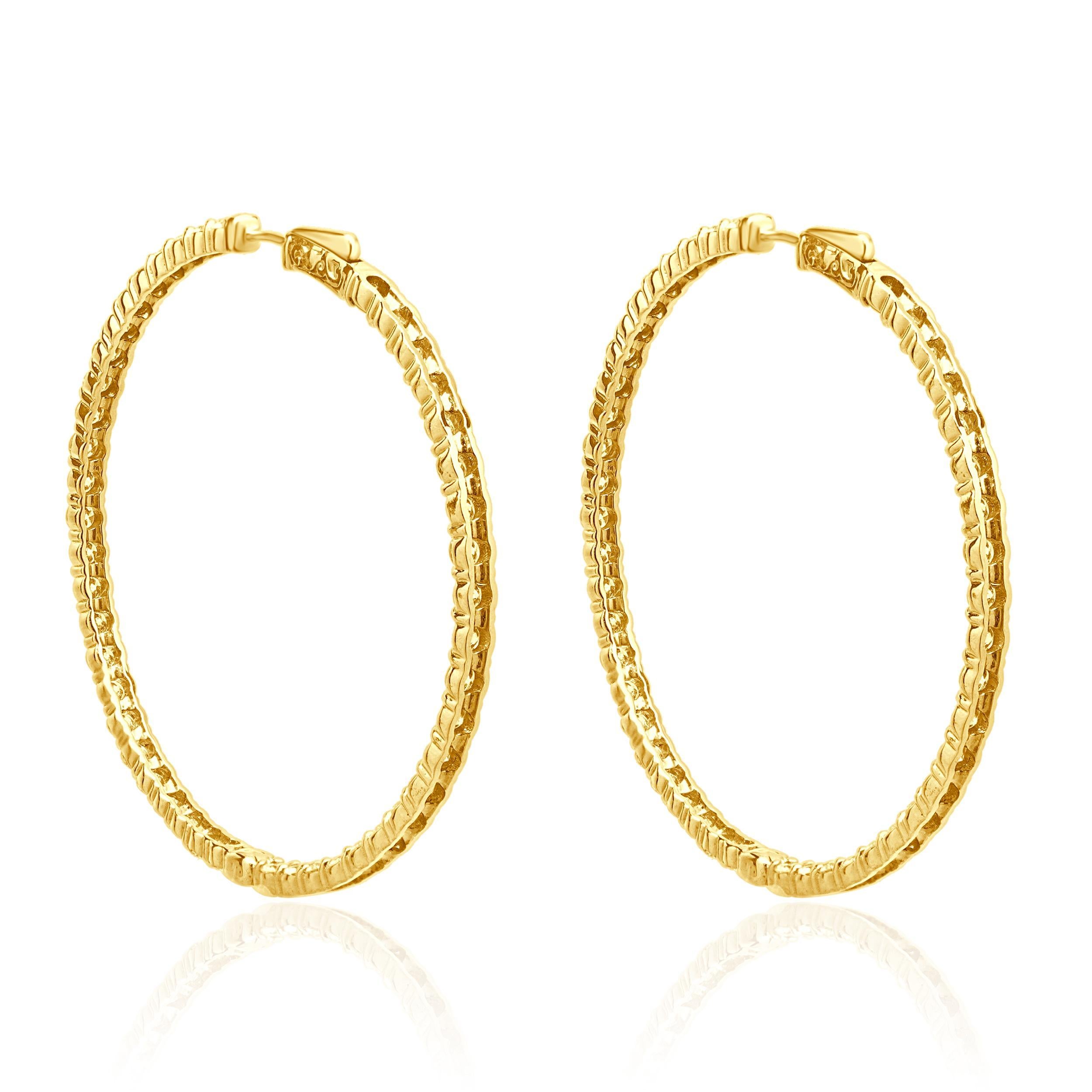 Taille brillant Créoles en or jaune 14 carats avec 56 mm de diamants à l'intérieur et à l'extérieur en vente
