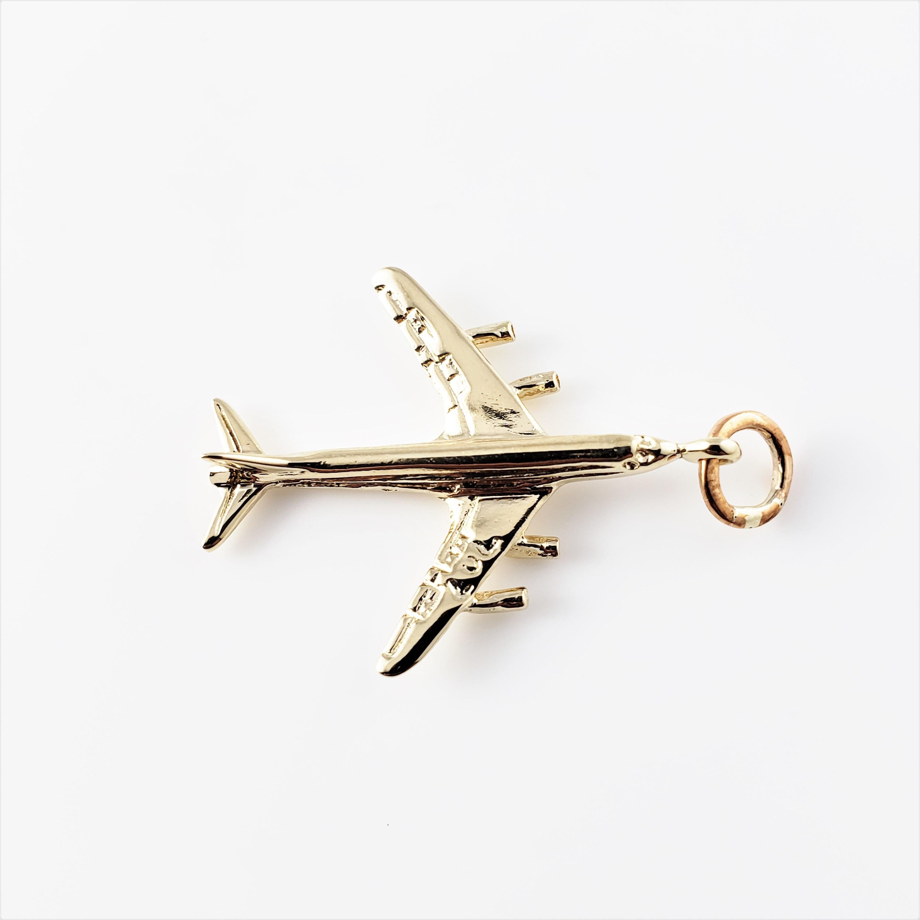 Vintage 14 Karat Yellow Gold 707 Airplane Charm-

Perfect addition to your travel charm collection!

This lovely 3D charm features a miniature airplane meticulously detailed in 14K yellow gold. 707 is engraved on wing.

Size: 27 mm x 22 mm (actual