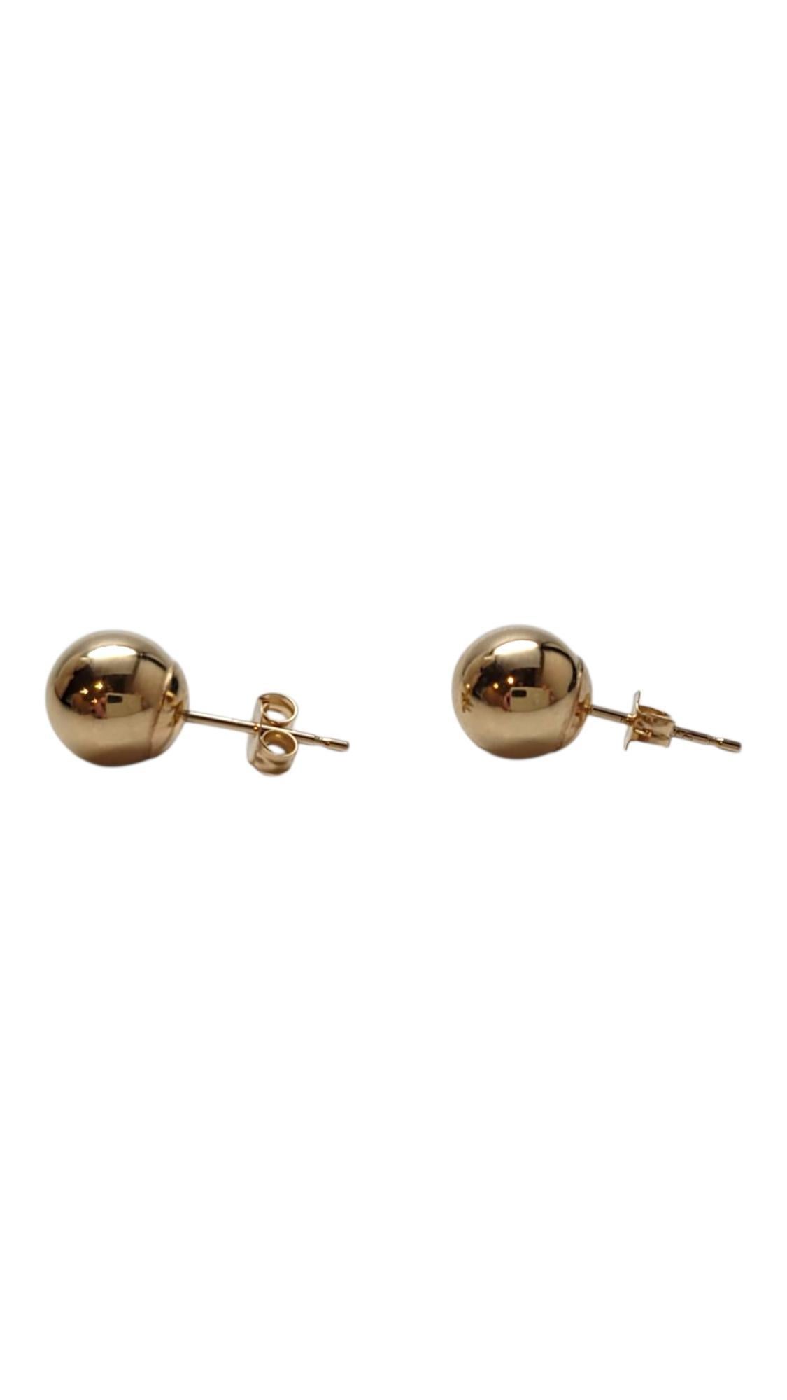 14 Karat Yellow Gold Ball Studs

These lovely studs are simple but timeless. This piece features ball studs meticulously detailed in 14 karat yellow gold.

Size: 7 mm X 7 mm X 7.7 mm

Weight: 0.5 g / 0.3 dwt.

Hallmark: JLM 14K

Very good condition,