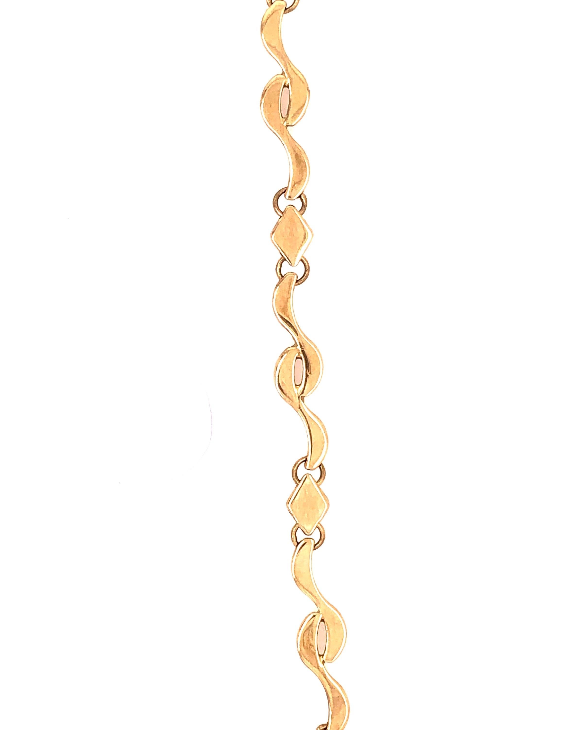 14 Karat Yellow Gold Fancy Link Bracelet In Good Condition For Sale In Stamford, CT