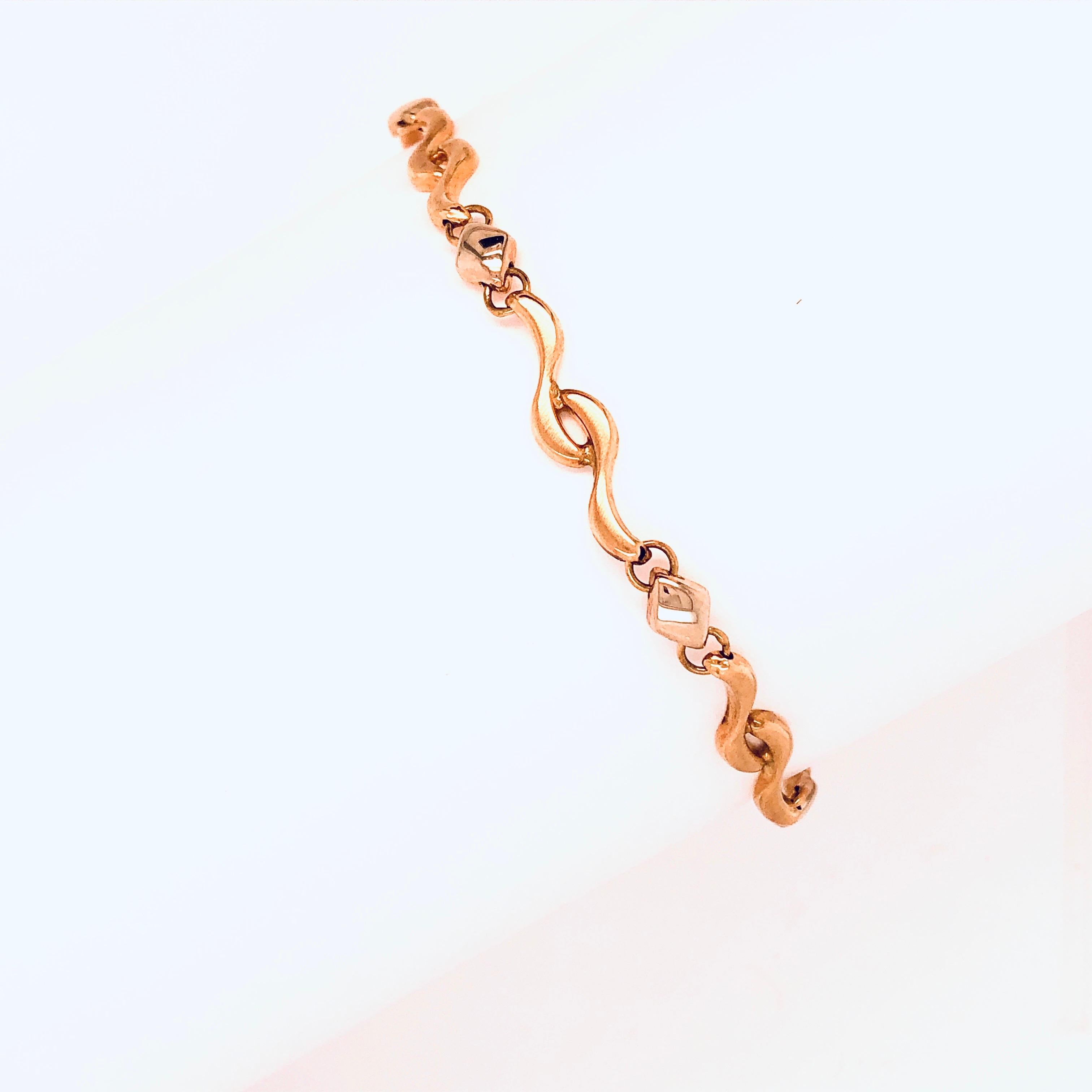 14 Karat Yellow Gold Fancy Link Bracelet For Sale 1