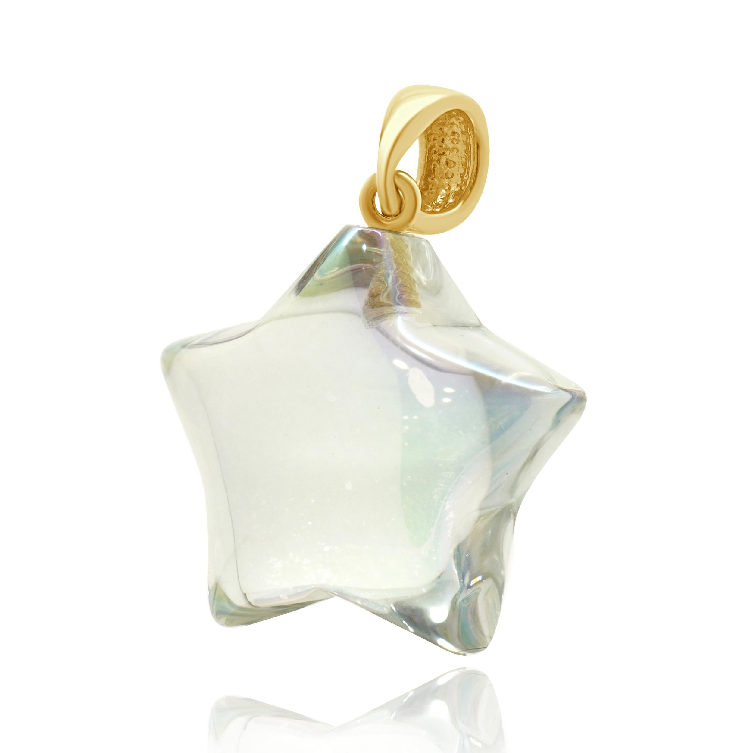 Diseñador: custom
Material: oro amarillo de 14 quilates
Dimensiones: 29,82 mm x 22,49 mm
Peso: 7.3 gramos
