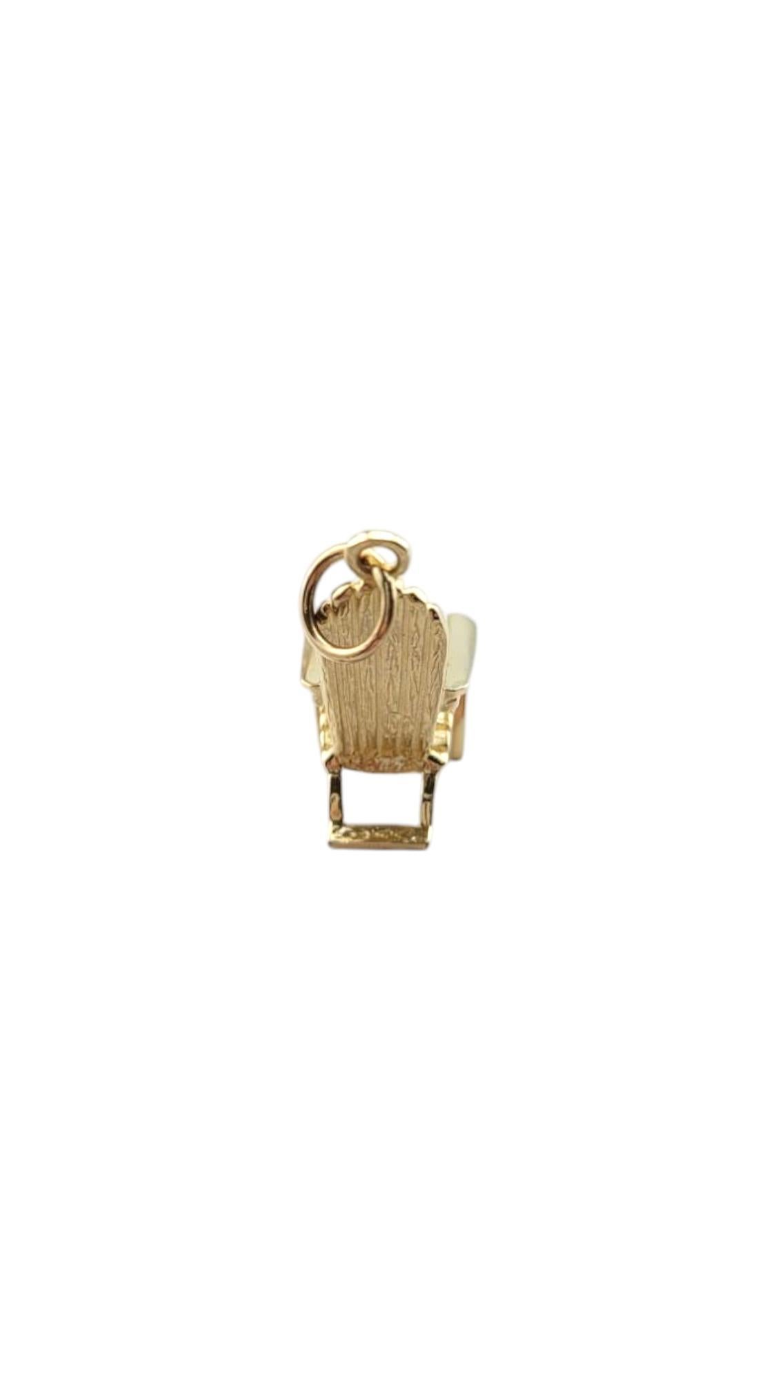 14 Karat Gelbgold Adirondack Stuhl Charm #21133 im Zustand „Gut“ im Angebot in Washington Depot, CT