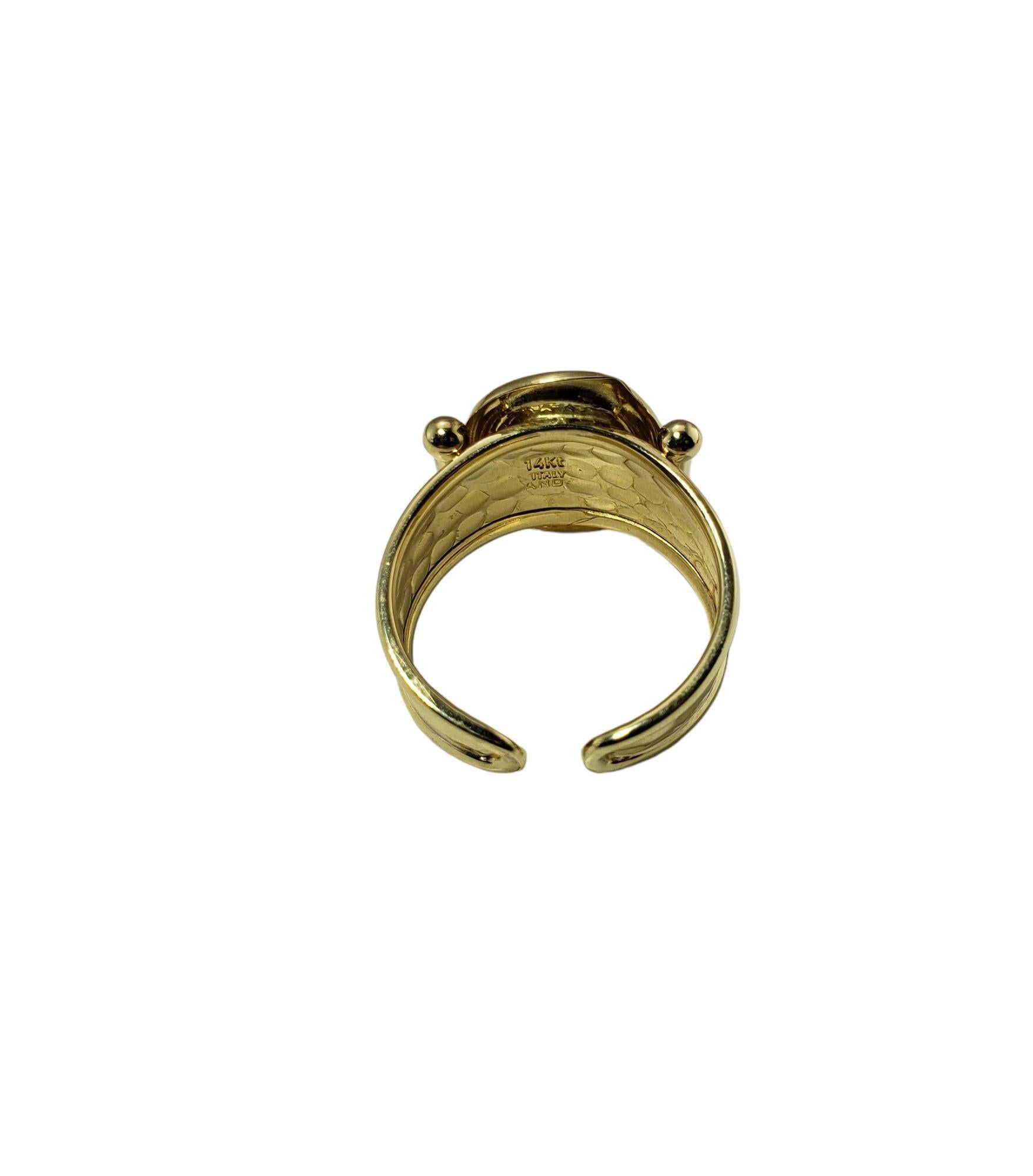 Vintage 14 Karat Yellow Gold Cameo Adjustable Ring Size 6.75-

This elegant cameo ring features a lovely lady in profile crafted in beautifully detailed 14K yellow gold. Width: 17 mm. Shank: 6 mm.

Ring Size: 6.75 (adjustable)

Weight: 2.5 dwt. /