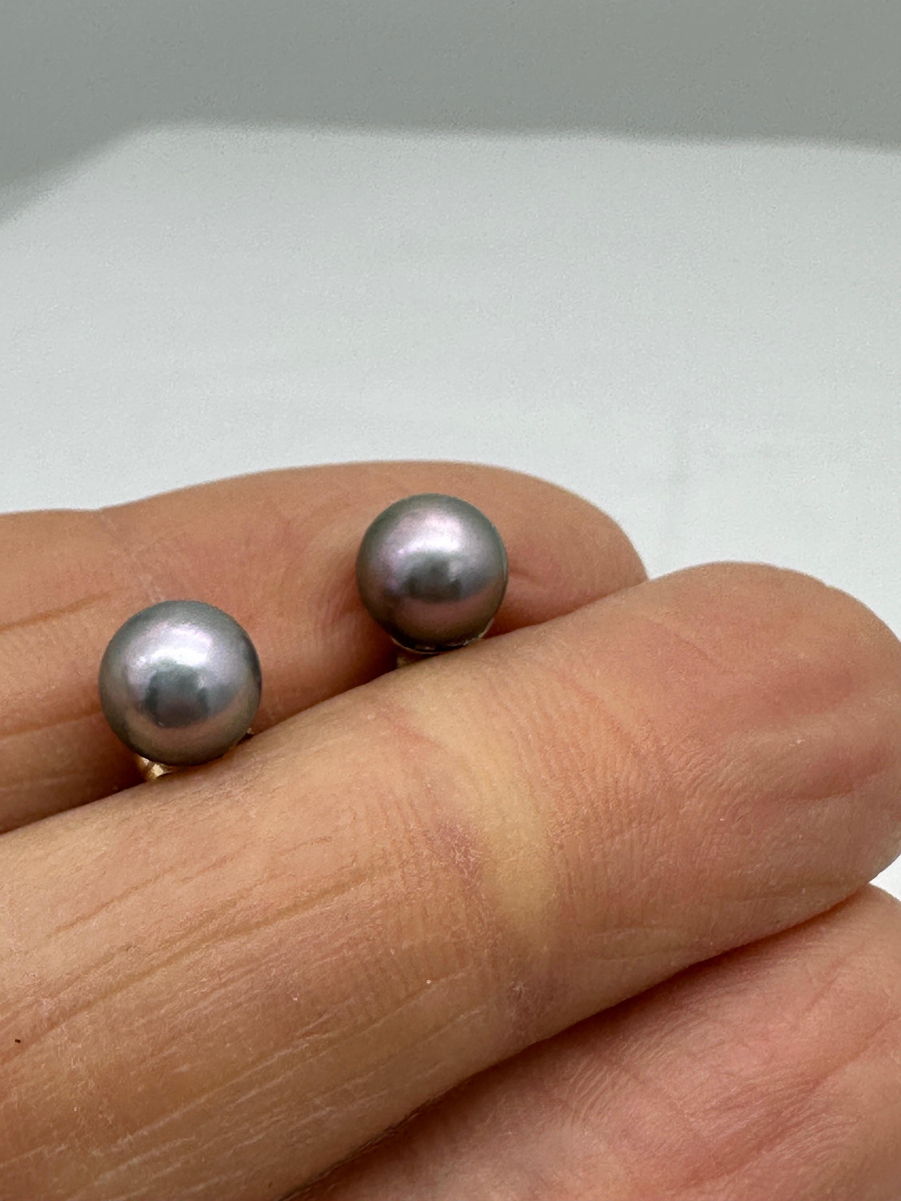 Orecchino con perla Akoya Tahitiana in oro giallo 14 carati in vendita 9