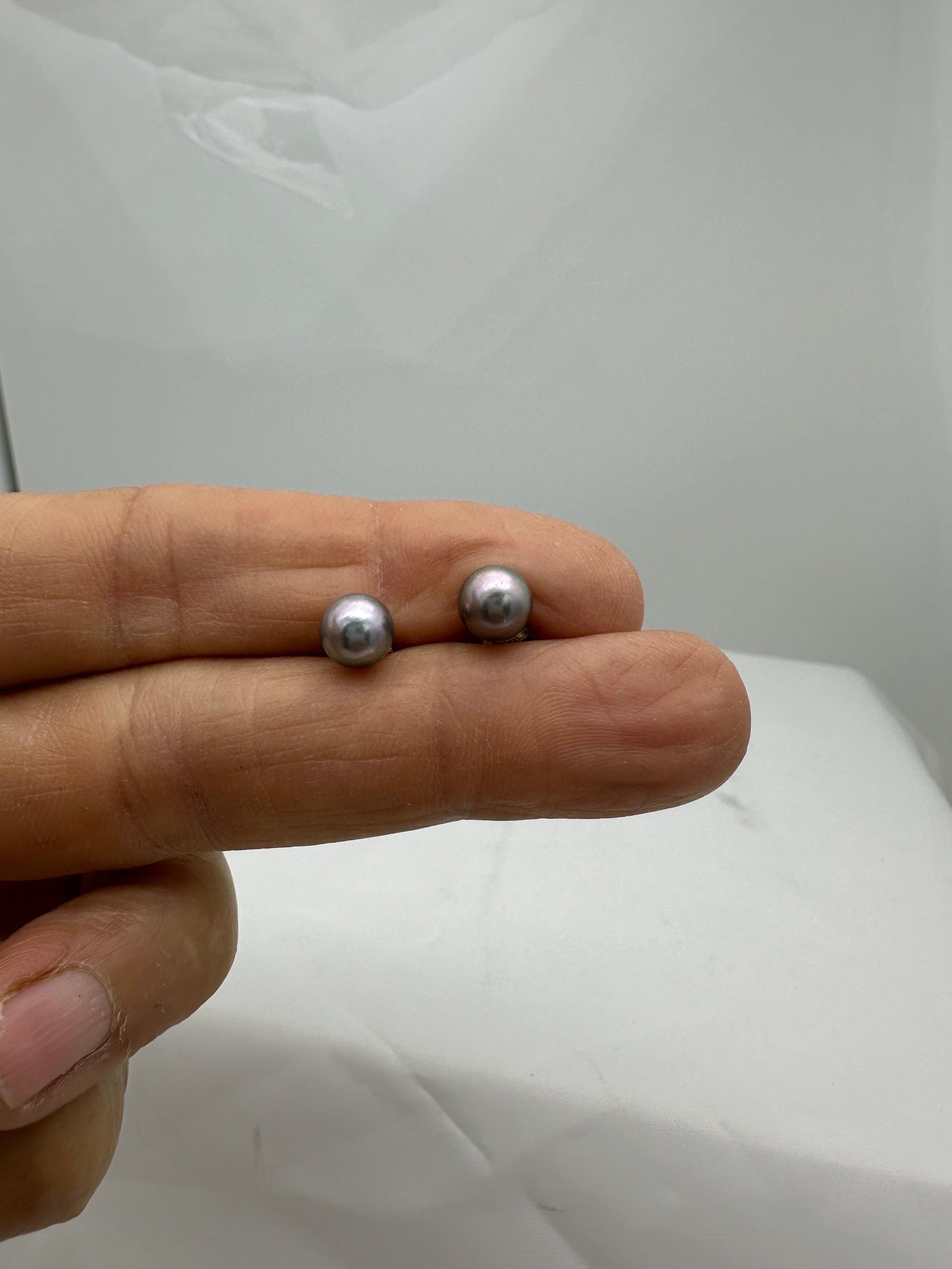 Orecchino con perla Akoya Tahitiana in oro giallo 14 carati in vendita 10