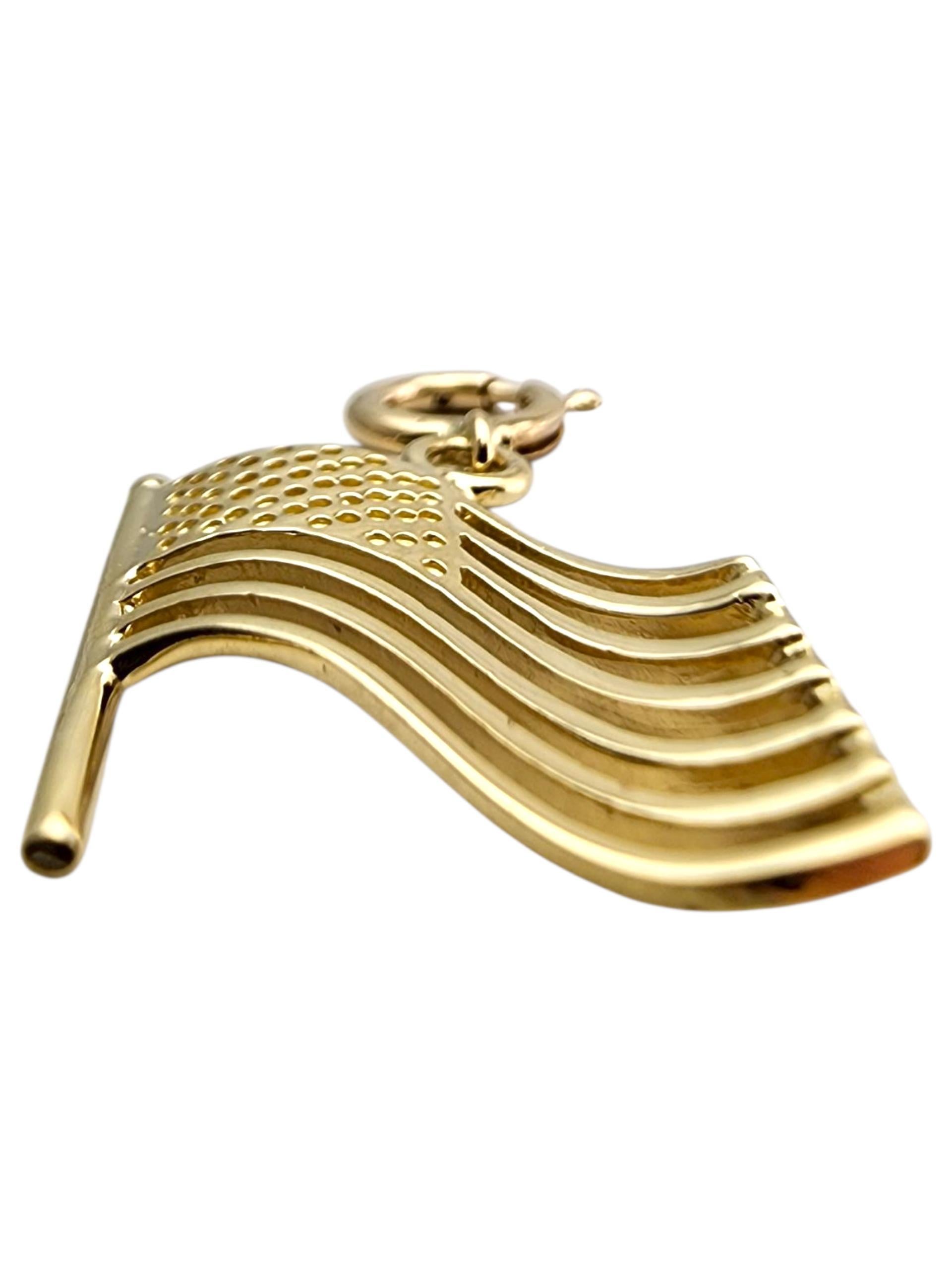 14 Karat Yellow Gold American Flag Charm #23672 For Sale 1