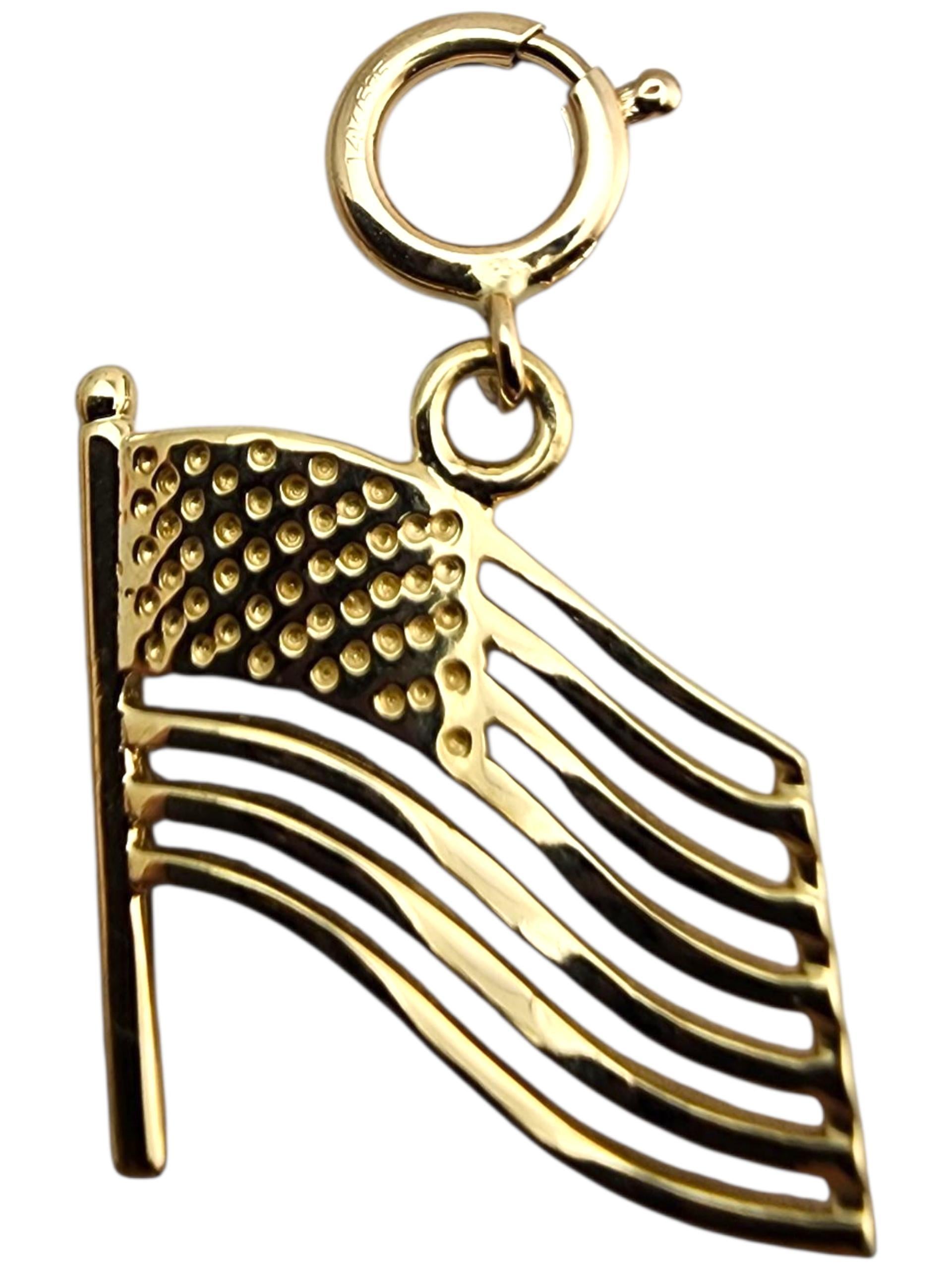 14 Karat Yellow Gold American Flag Charm #23672 For Sale 4