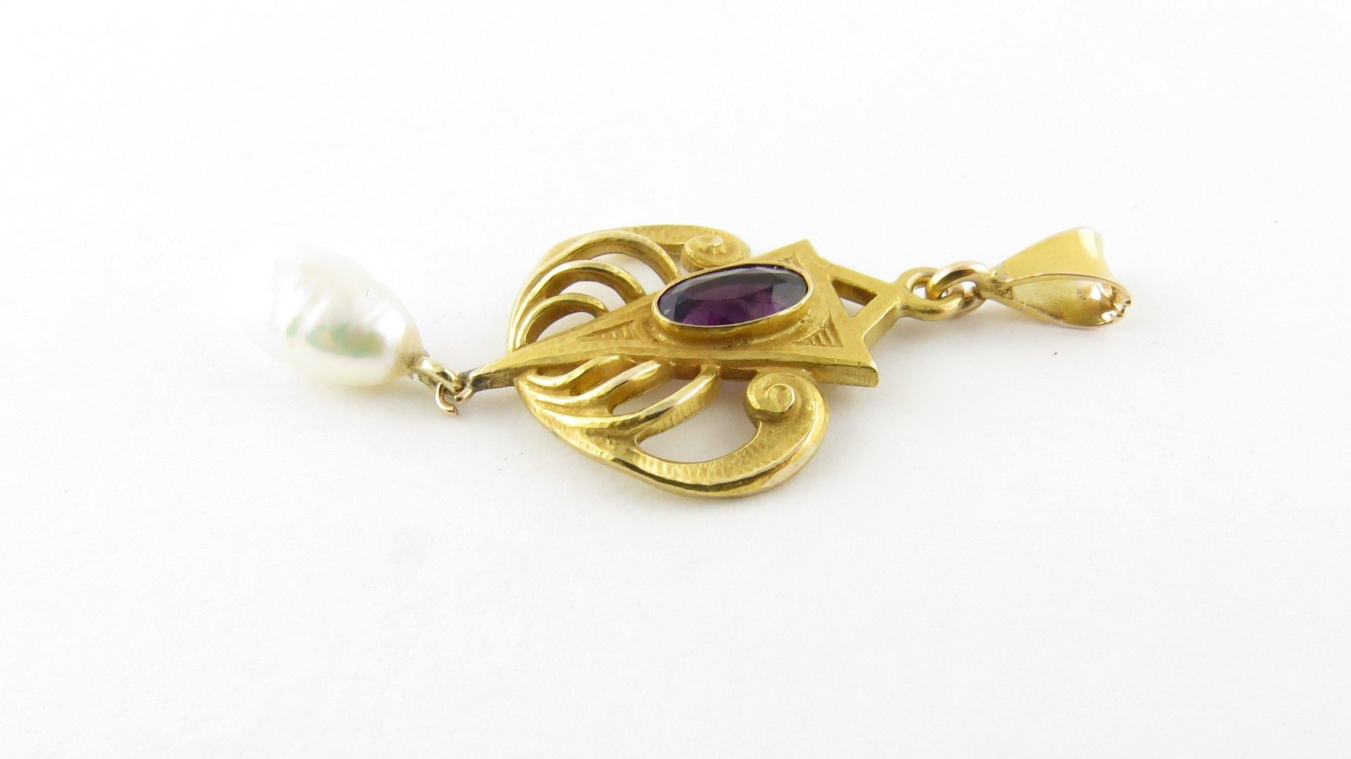 14 Karat Yellow Gold Amethyst and Pearl Pendant In Good Condition In Washington Depot, CT