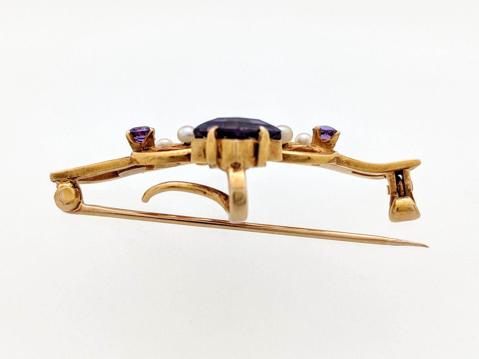 14 Karat Yellow Gold Amethyst and Seed Pearl Estate Brooch Pin For Sale 1