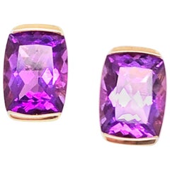 14 Karat Yellow Gold Amethyst Button Earrings