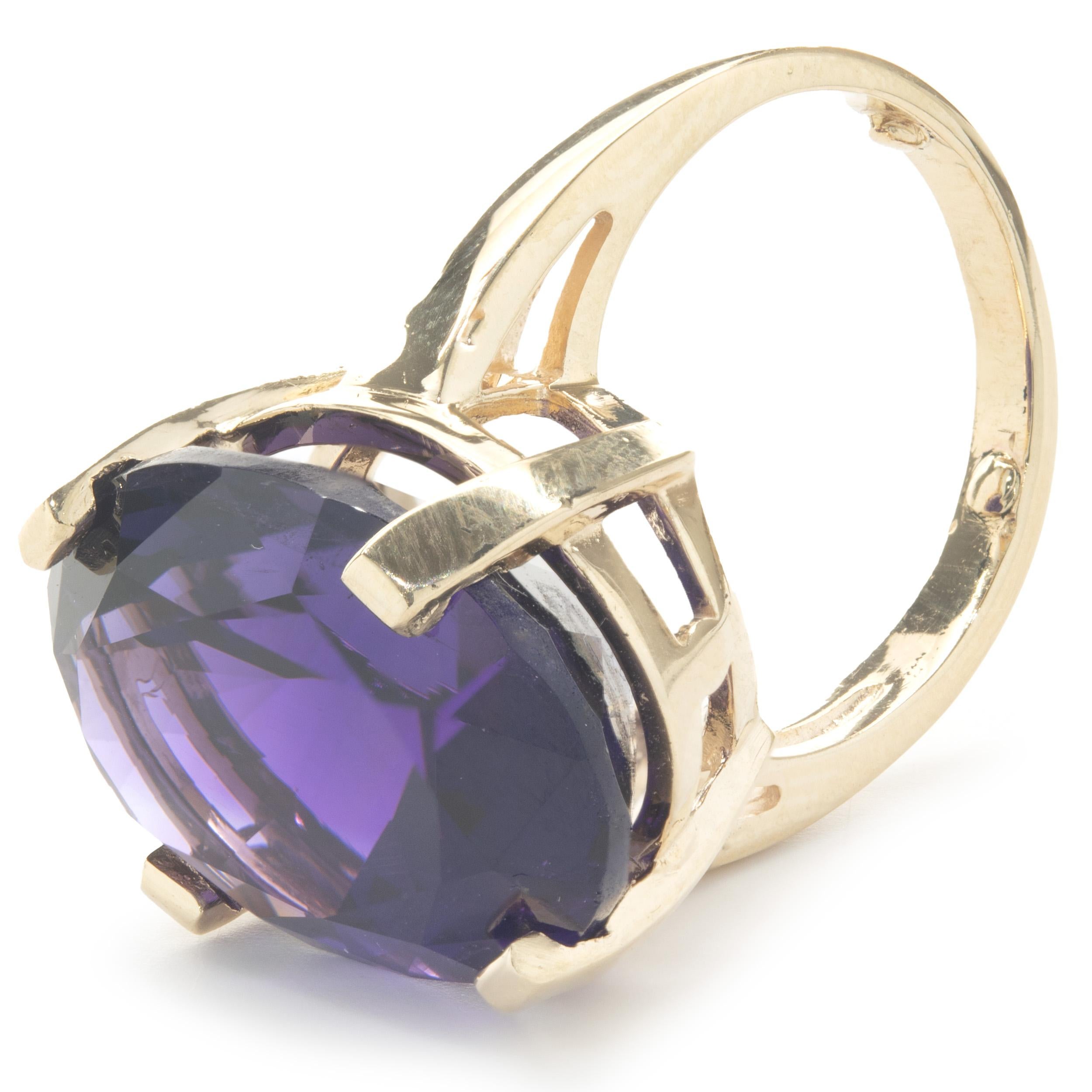 Lollipop-Ring aus 14 Karat Gelbgold mit Amethyst im Zustand „Hervorragend“ in Scottsdale, AZ