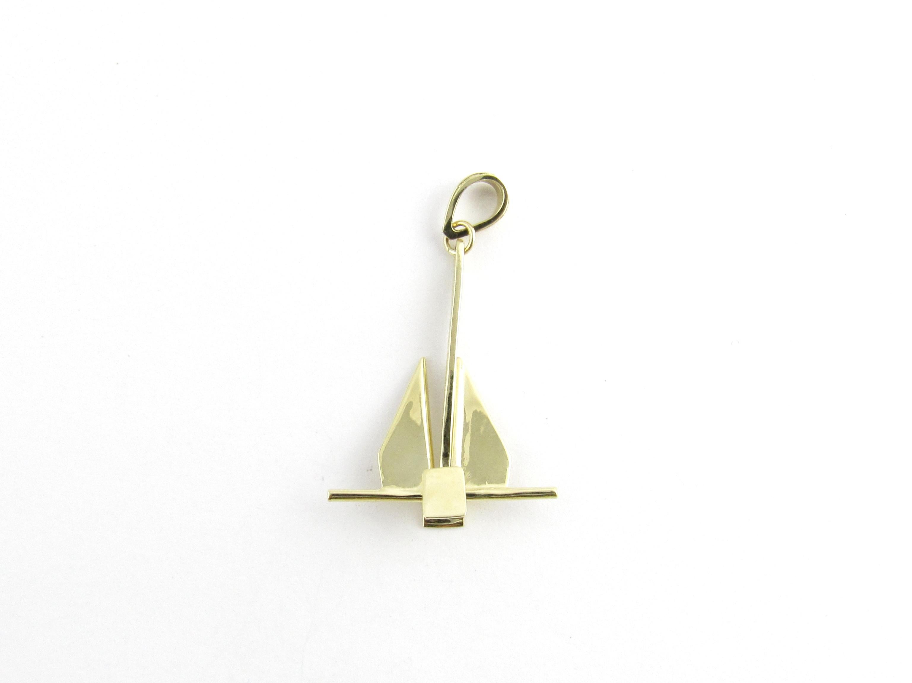 Women's 14 Karat Yellow Gold Anchor with Movable Stock Pendant