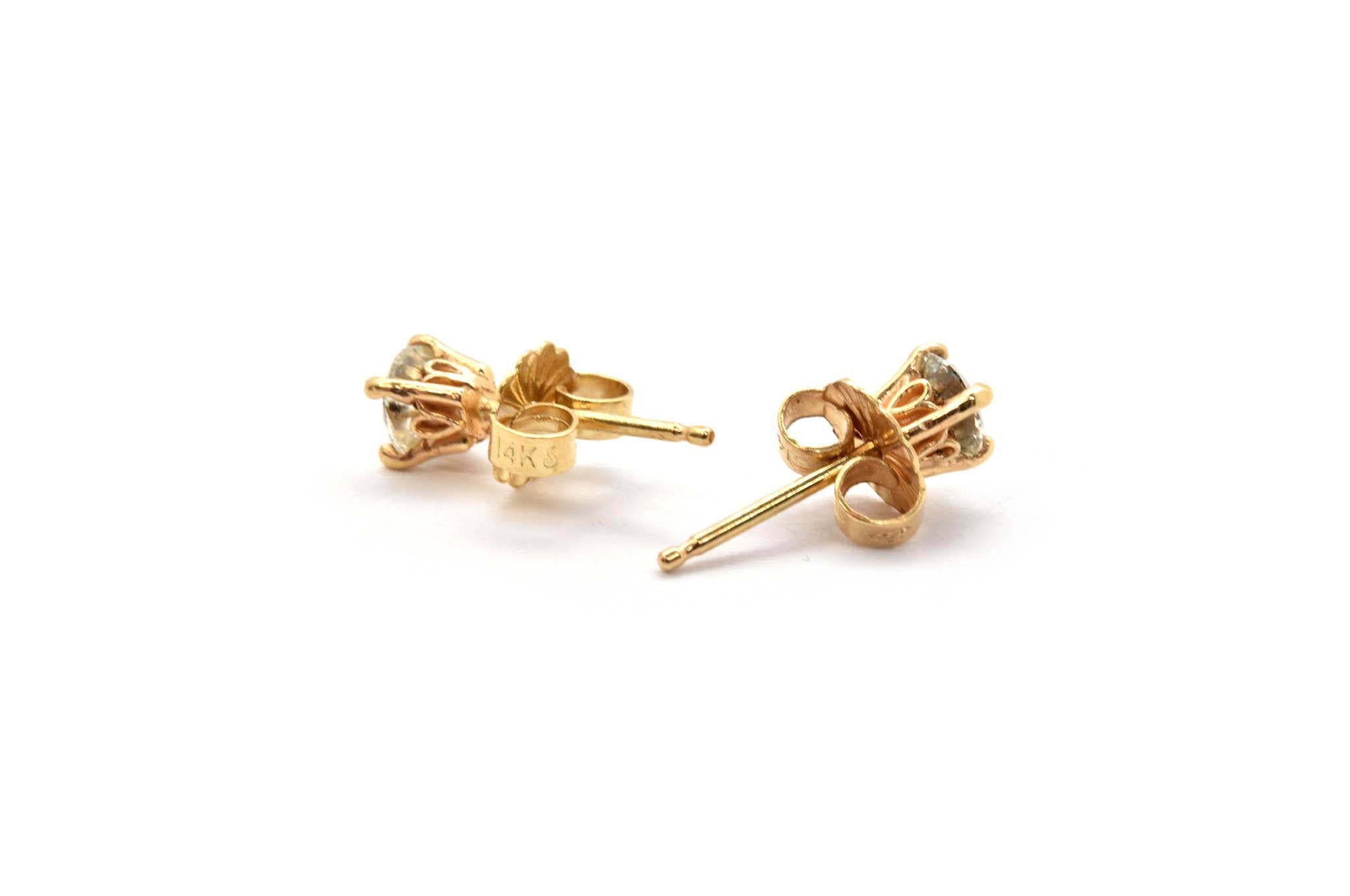 14 Karat Yellow Gold and 0.20 Carat Round Diamond Stud Earrings In New Condition In Scottsdale, AZ