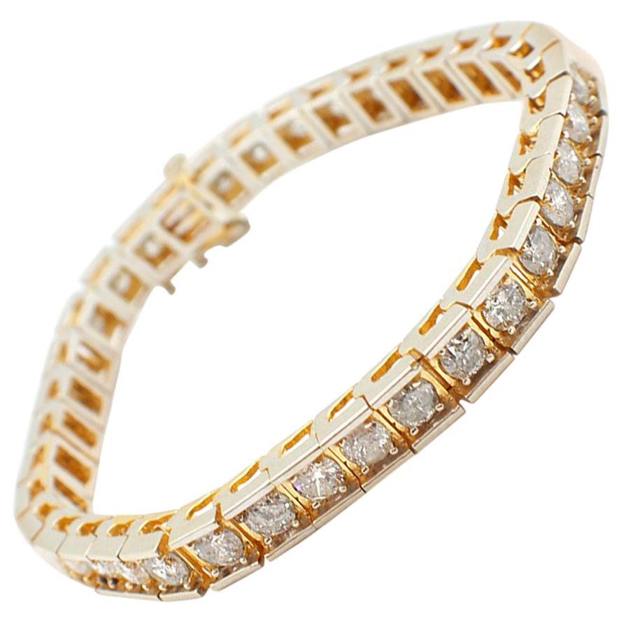 14 Karat Yellow Gold and 7.70 Carat Diamond Tennis Bracelet