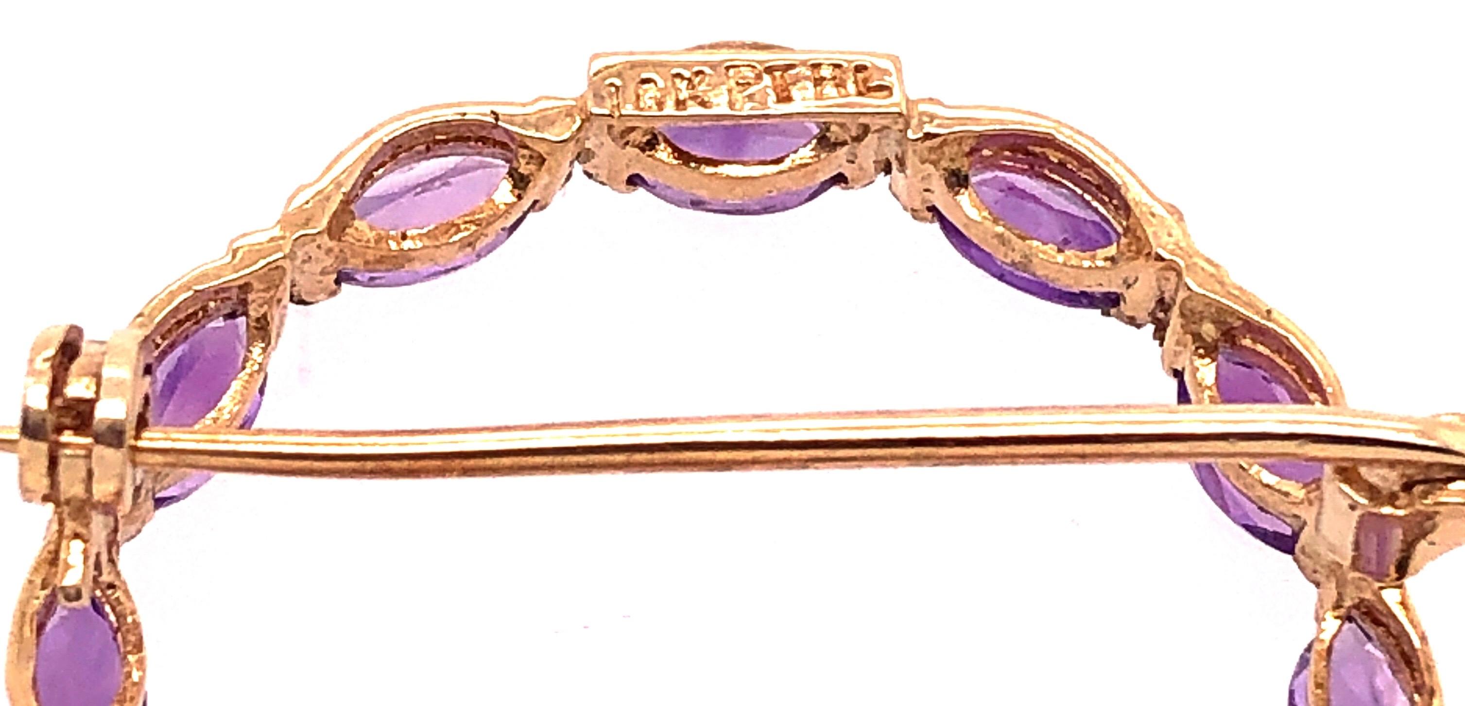 Women's or Men's 14 Karat Yellow Gold and Amethyst Circle Brooch For Sale