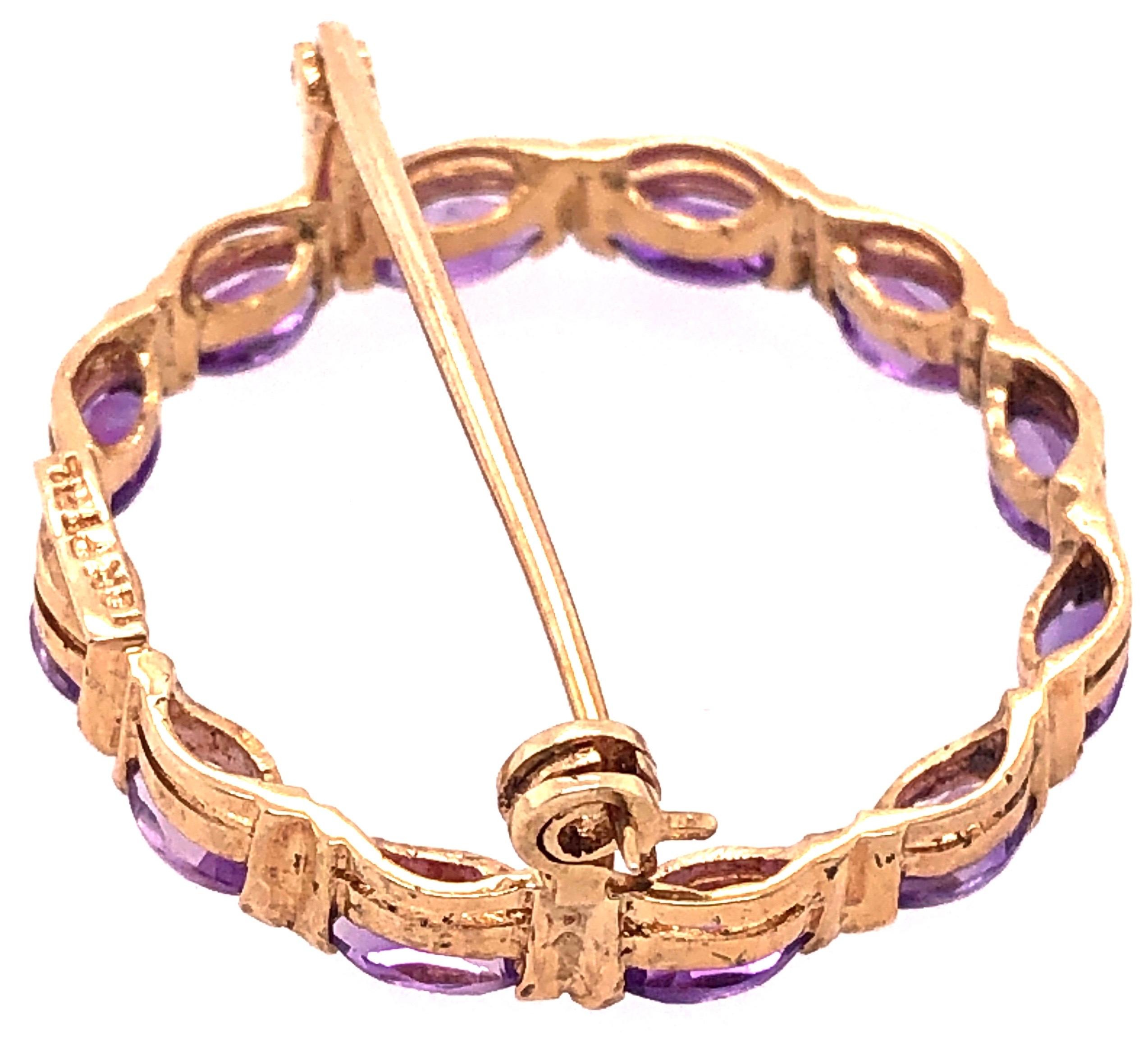 14 Karat Yellow Gold and Amethyst Circle Brooch For Sale 1