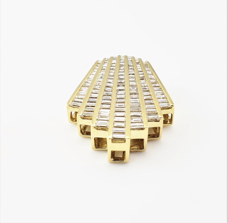 14 Karat Yellow Gold and Baguette Diamond Pendant For Sale at 1stDibs