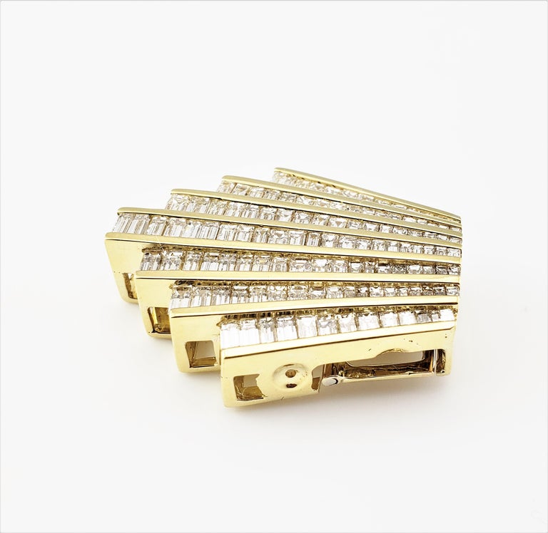 14 Karat Yellow Gold and Baguette Diamond Pendant For Sale at 1stDibs