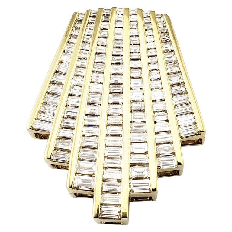 14 Karat Yellow Gold and Baguette Diamond Pendant For Sale at 1stDibs