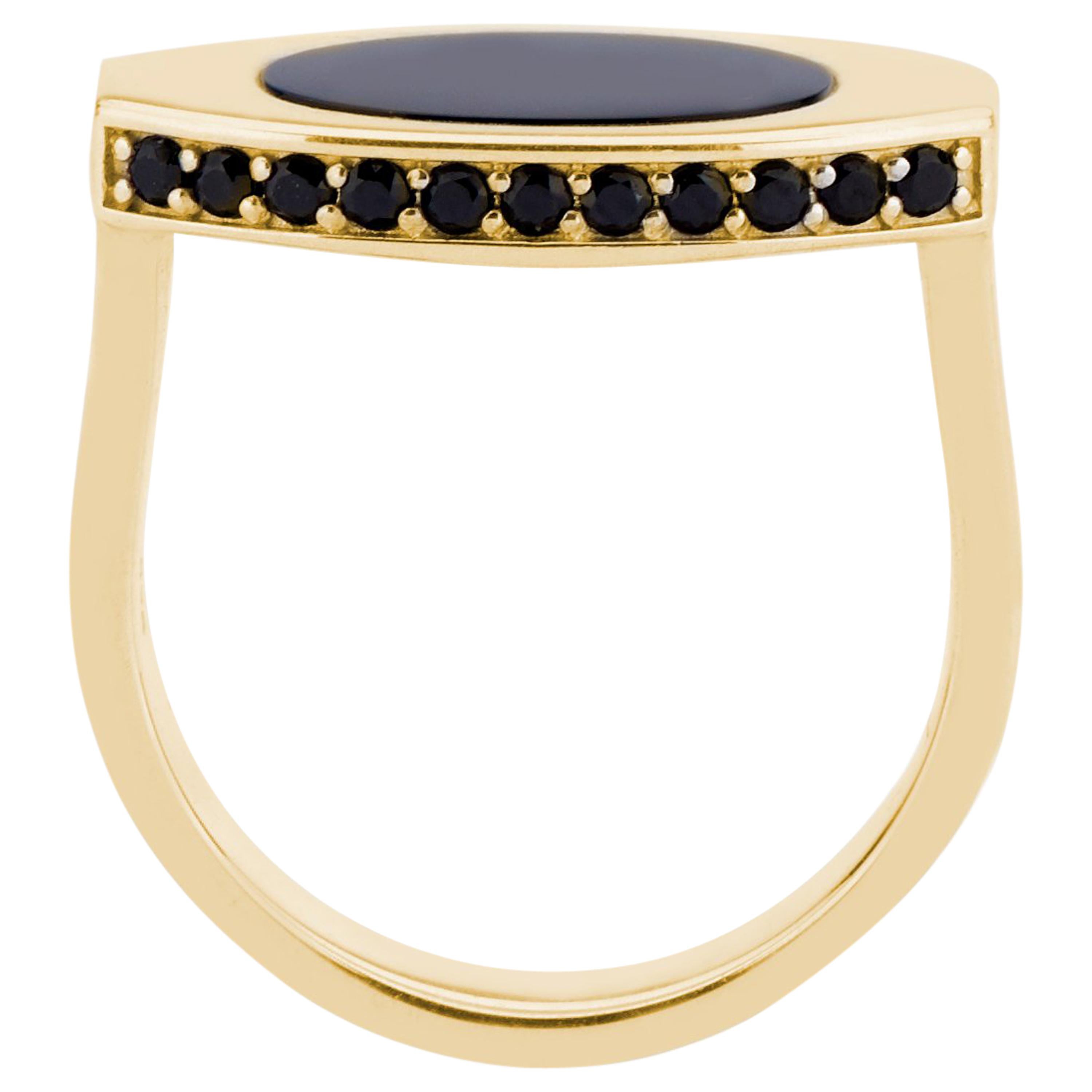 14 Karat Yellow Gold and Black Onyx Oblong Signet For Sale