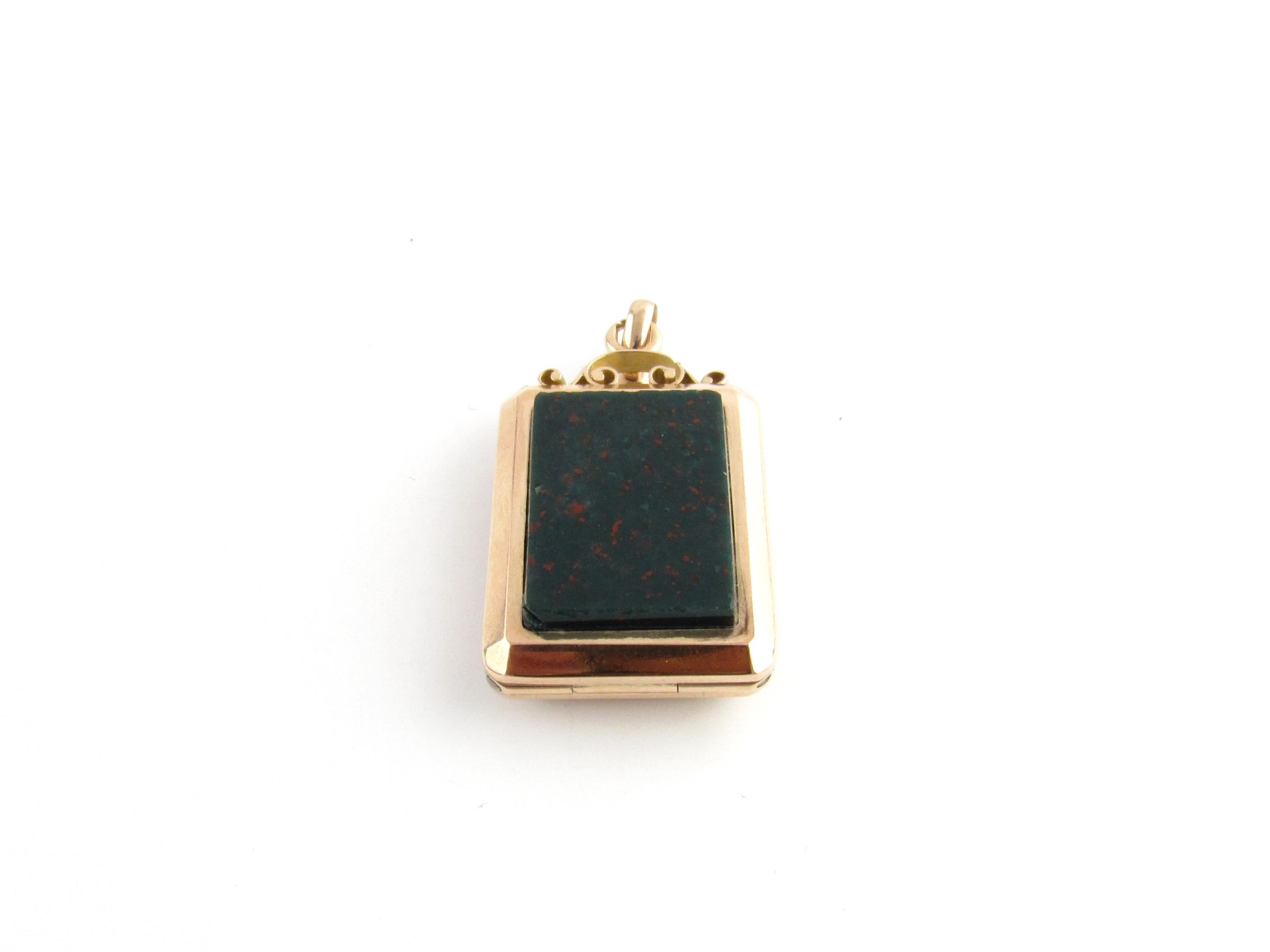 14 Karat Yellow Gold and Bloodstone Locket In Good Condition In Washington Depot, CT
