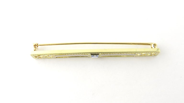 14 Karat Yellow Gold and Blue Topaz Pin / Brooch For Sale at 1stDibs