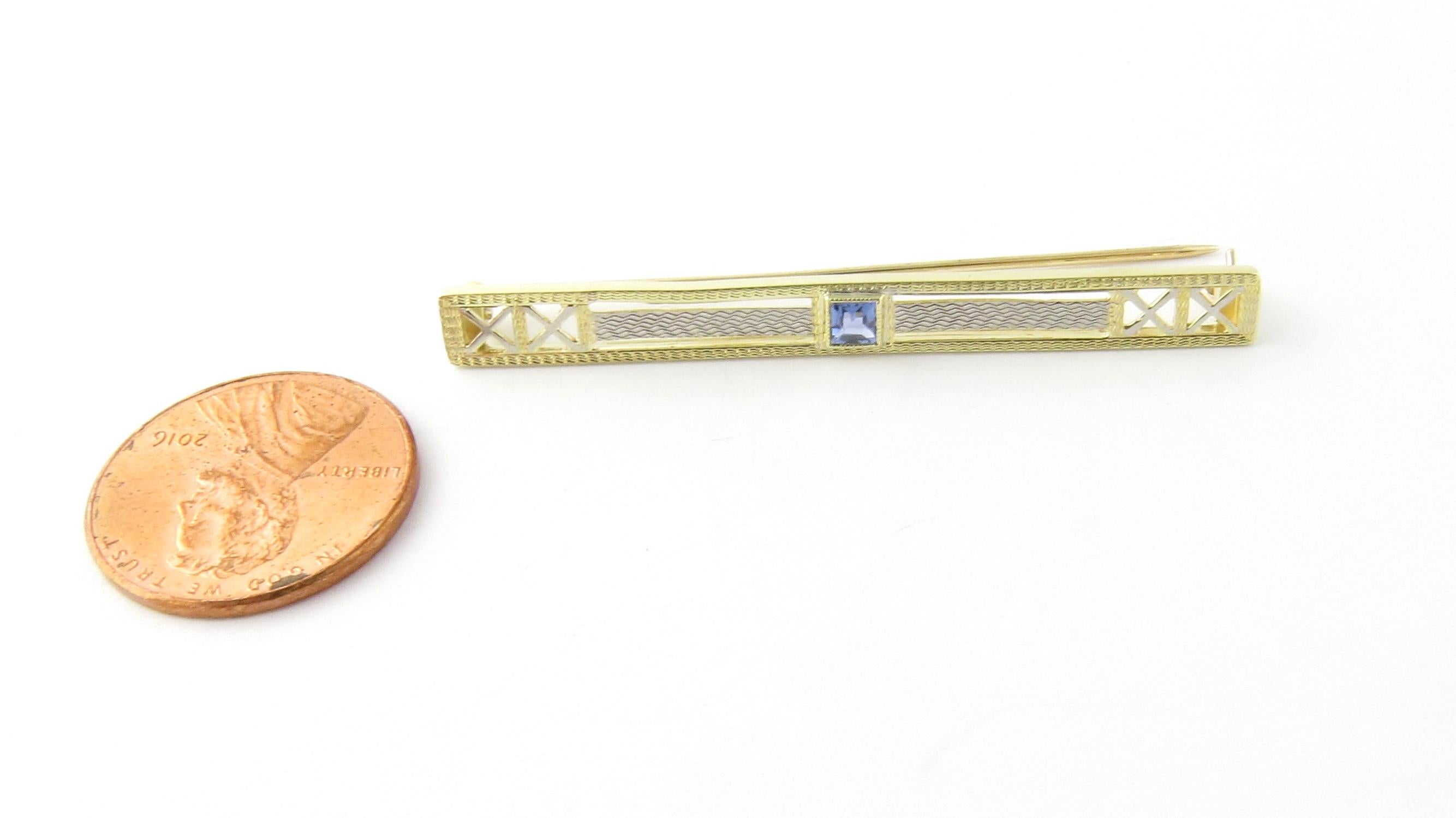14 Karat Yellow Gold and Blue Topaz Pin / Brooch For Sale 2