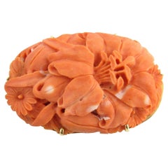 14 Karat Yellow Gold and Coral Brooch or Pin