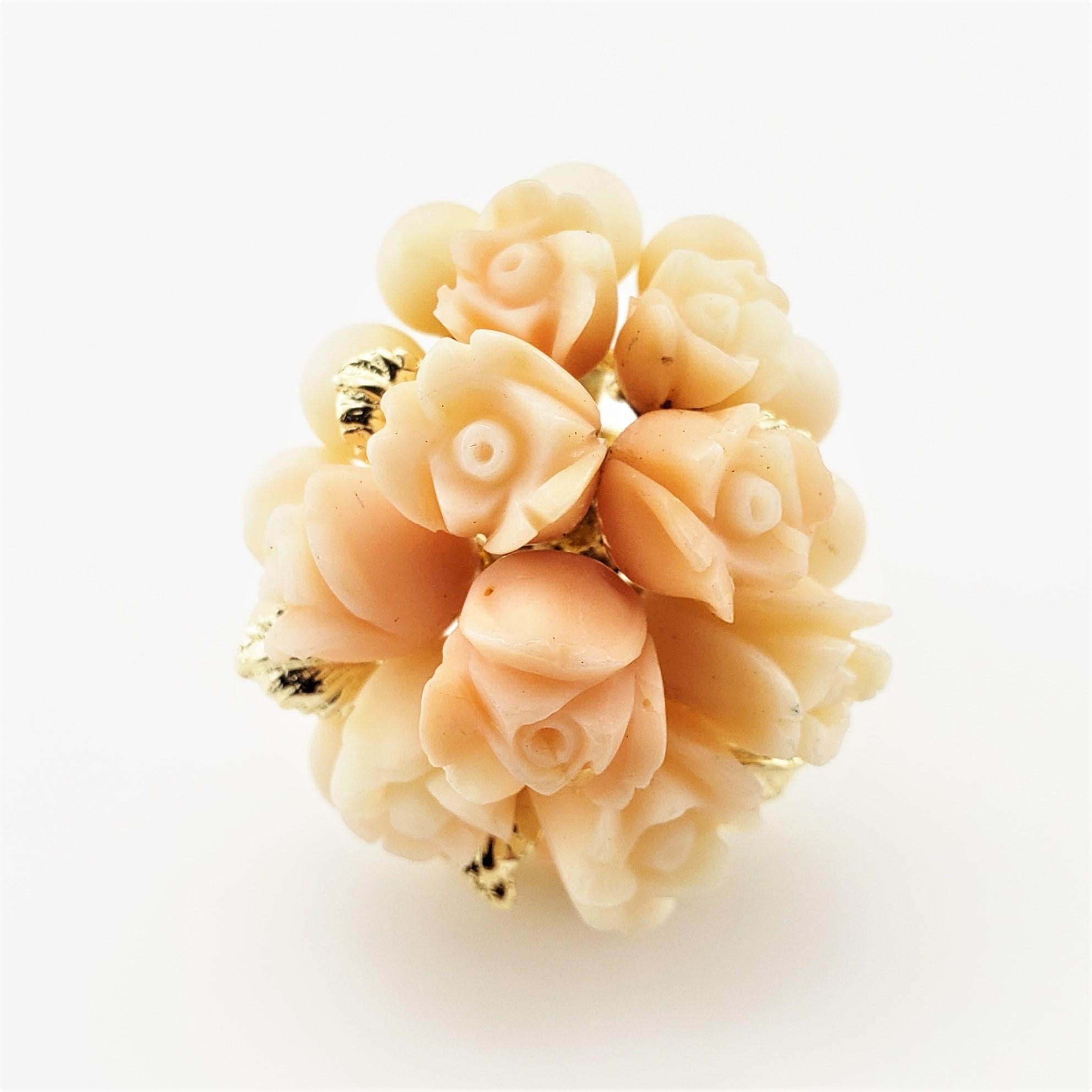 14 Karat Yellow Gold and Coral Floral Ring Size 6-

This spectacular ring features carved coral roses set in beautifully detailed 14K yellow gold.  Top of ring measures 32 mm x 27 mm.  Shank measures 3 mm.

Ring Size: 6 

Weight:  10.7 dwt. /  16.7