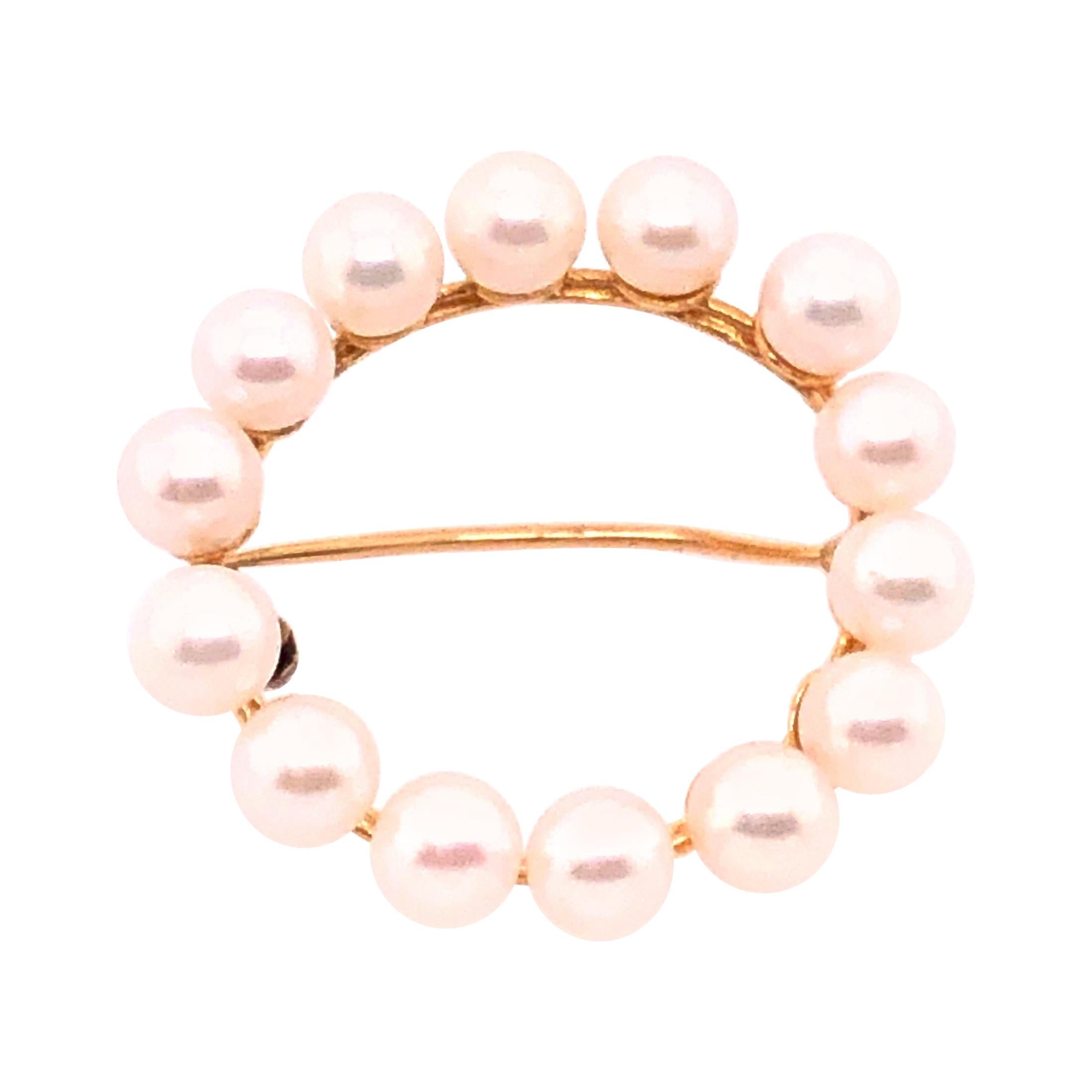 14 Karat Yellow Gold and Cultured Pearl Circle / Eternity Brooch For Sale