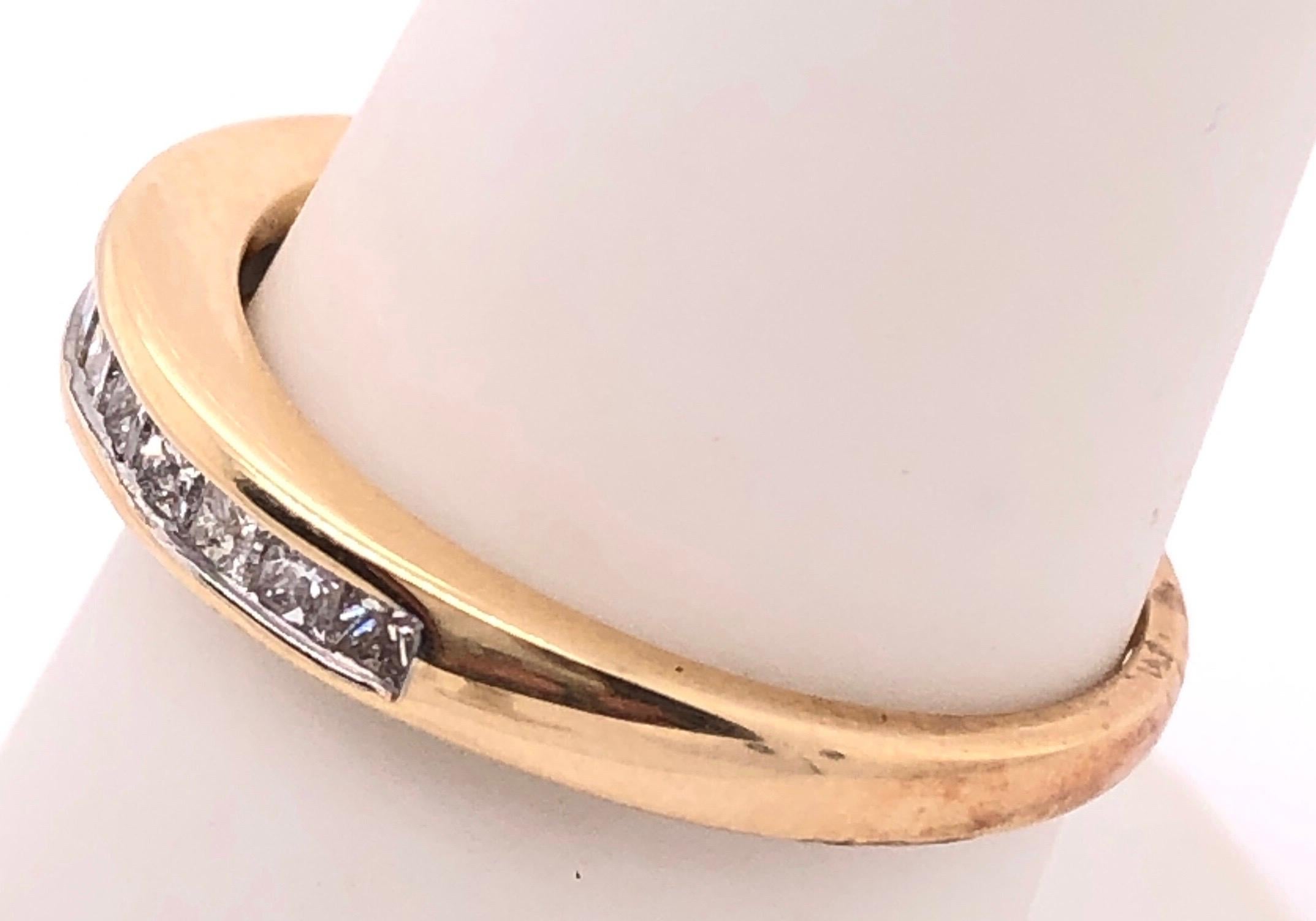 Modern 14 Karat Yellow Gold and Diamond Band / Wedding Ring 0.45 TDW For Sale