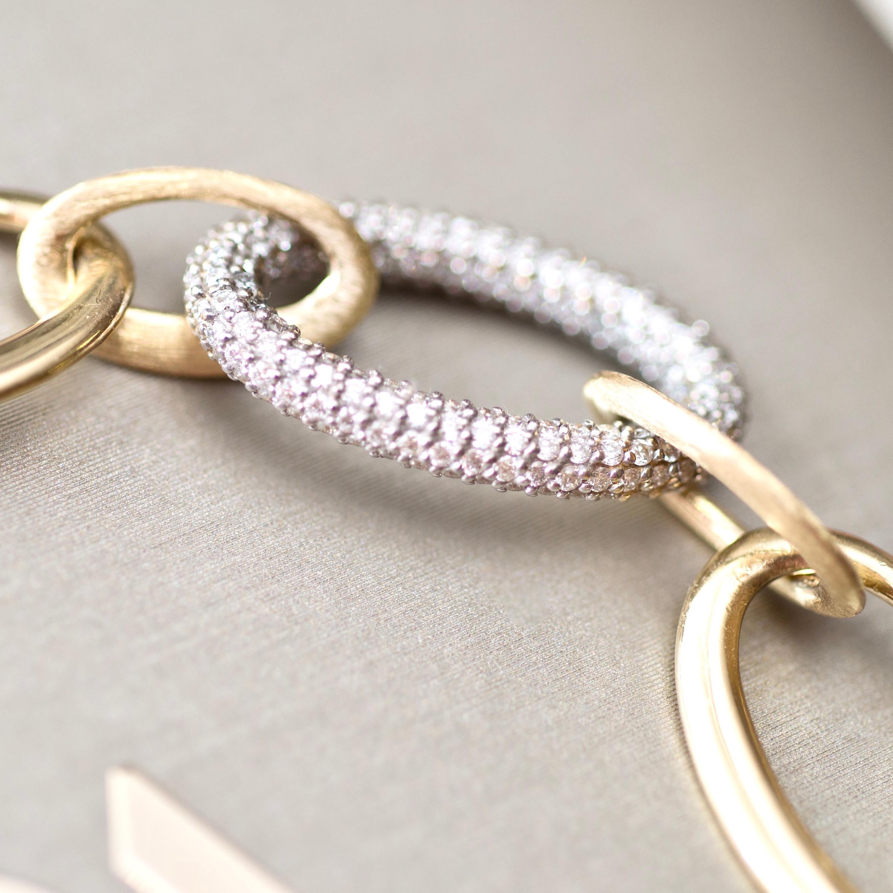 14 Karat Yellow Gold and Diamond Bracelet For Sale 1