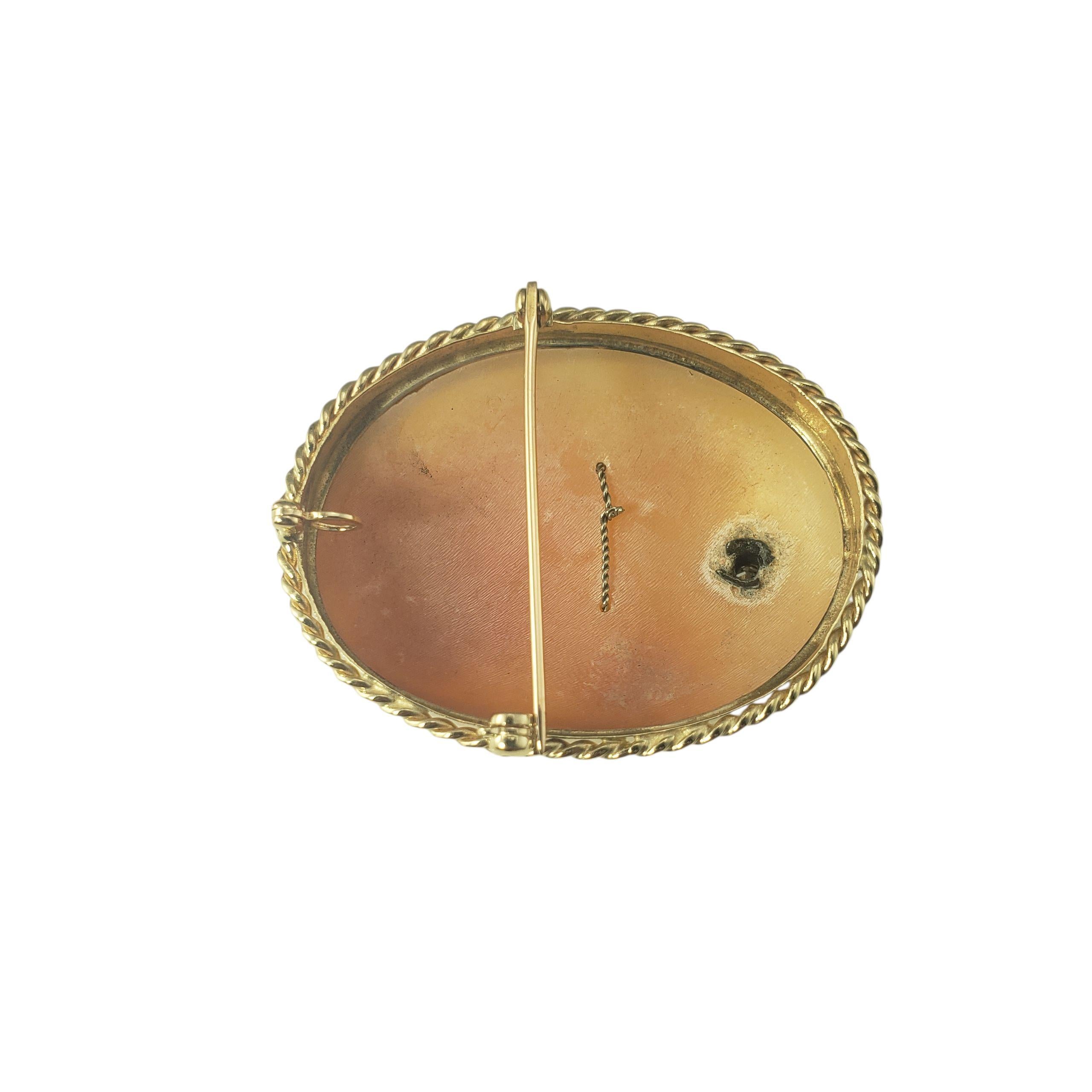 Spilla/pendente con cammeo in oro giallo 14 carati e diamanti #22566 In condizioni buone in vendita a Washington Depot, CT