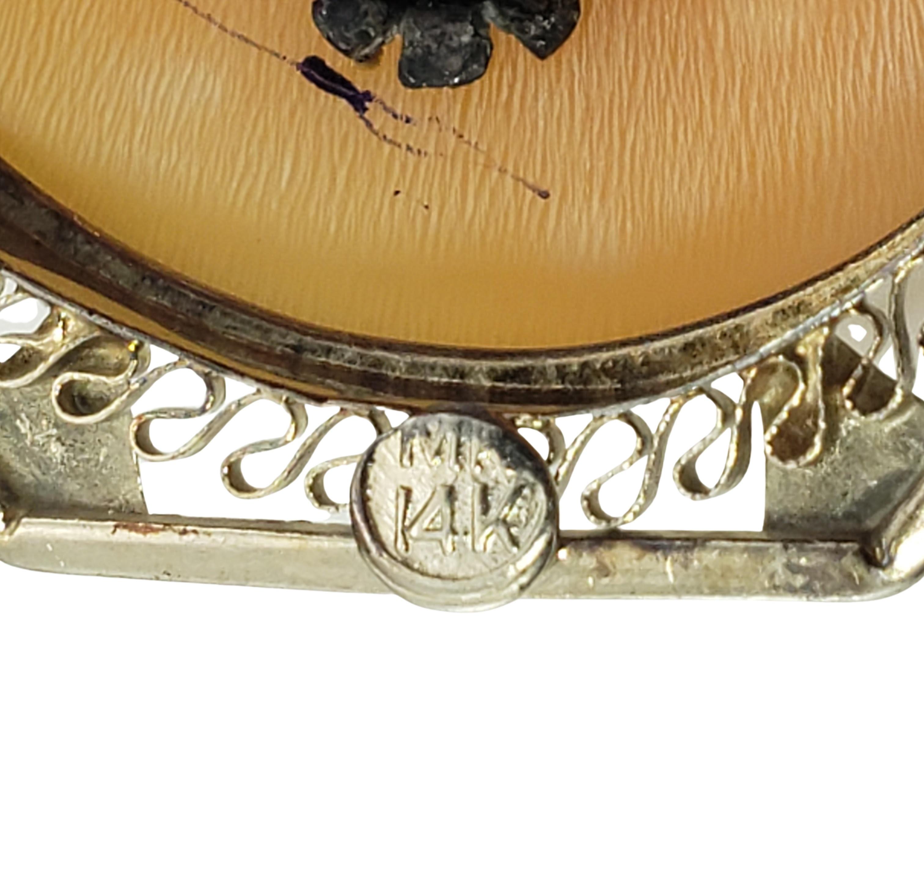14 Karat Gelbgold Schwarzer/Weißer Onyx und Diamant-Ring im Zustand „Gut“ im Angebot in Washington Depot, CT