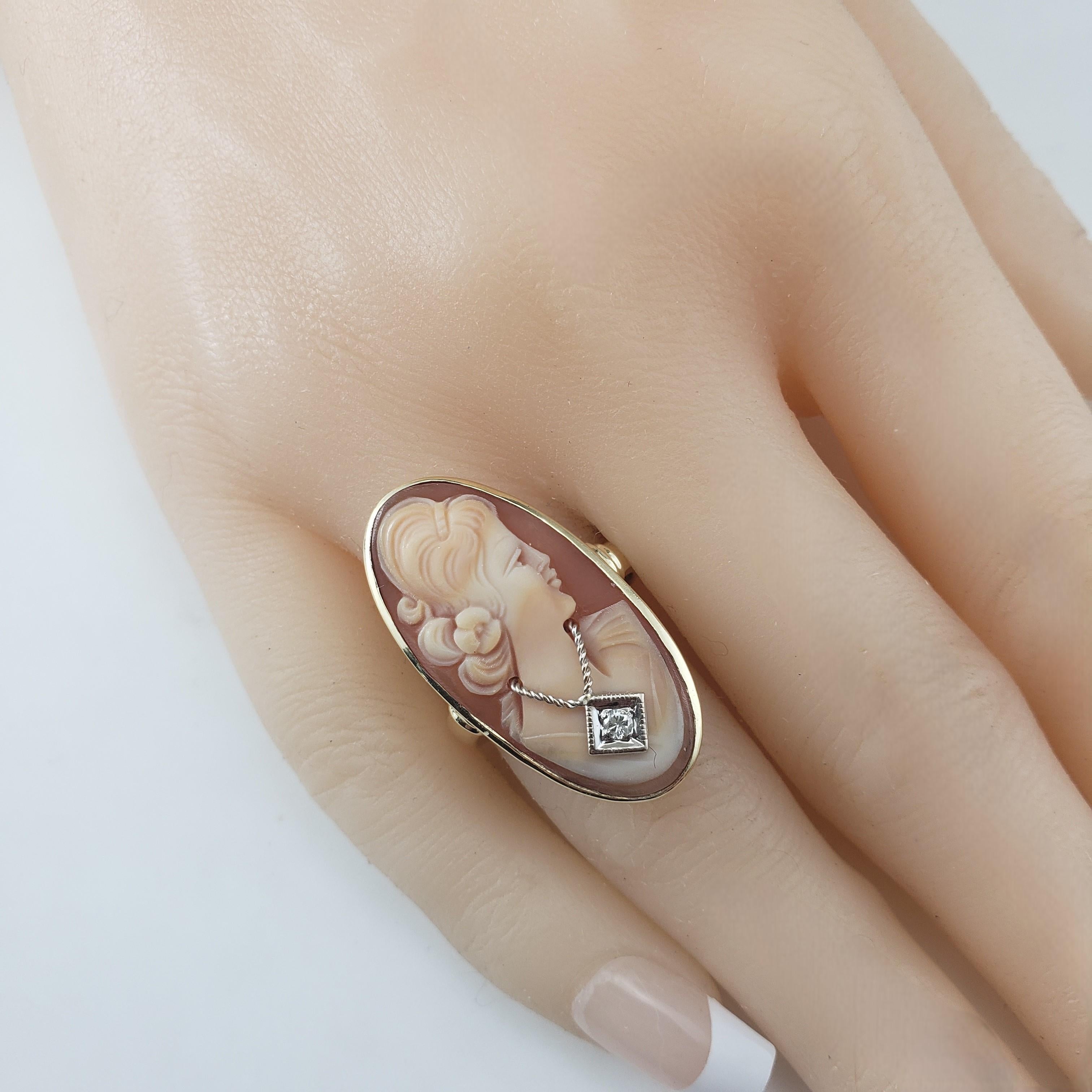 14 Karat Yellow Gold and Diamond Cameo Ring Size 8.5 #20749 For Sale 2
